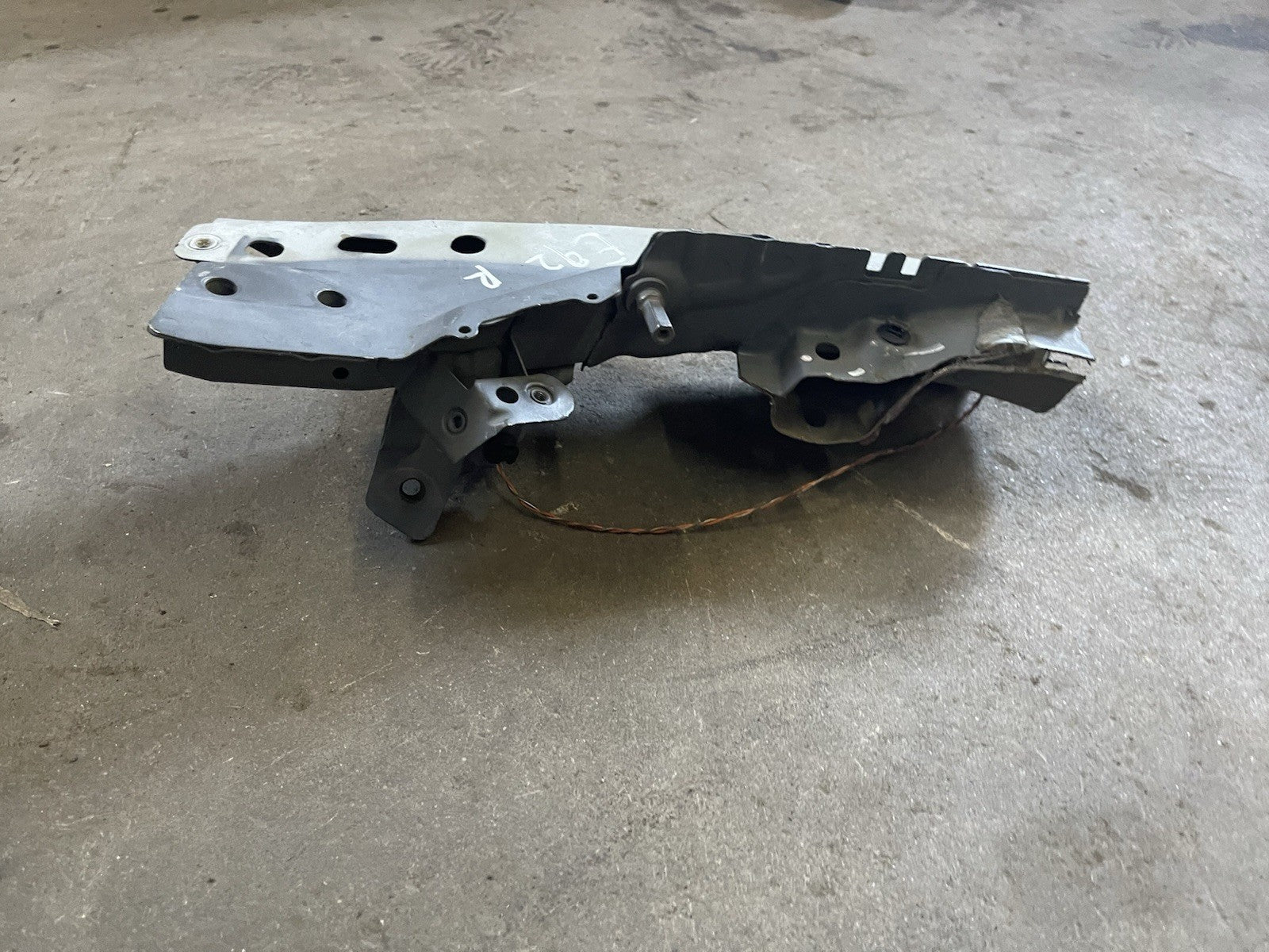 07-11 BMW E92 E93 M3 Front Right Fender Rail Apron SECTION OEM