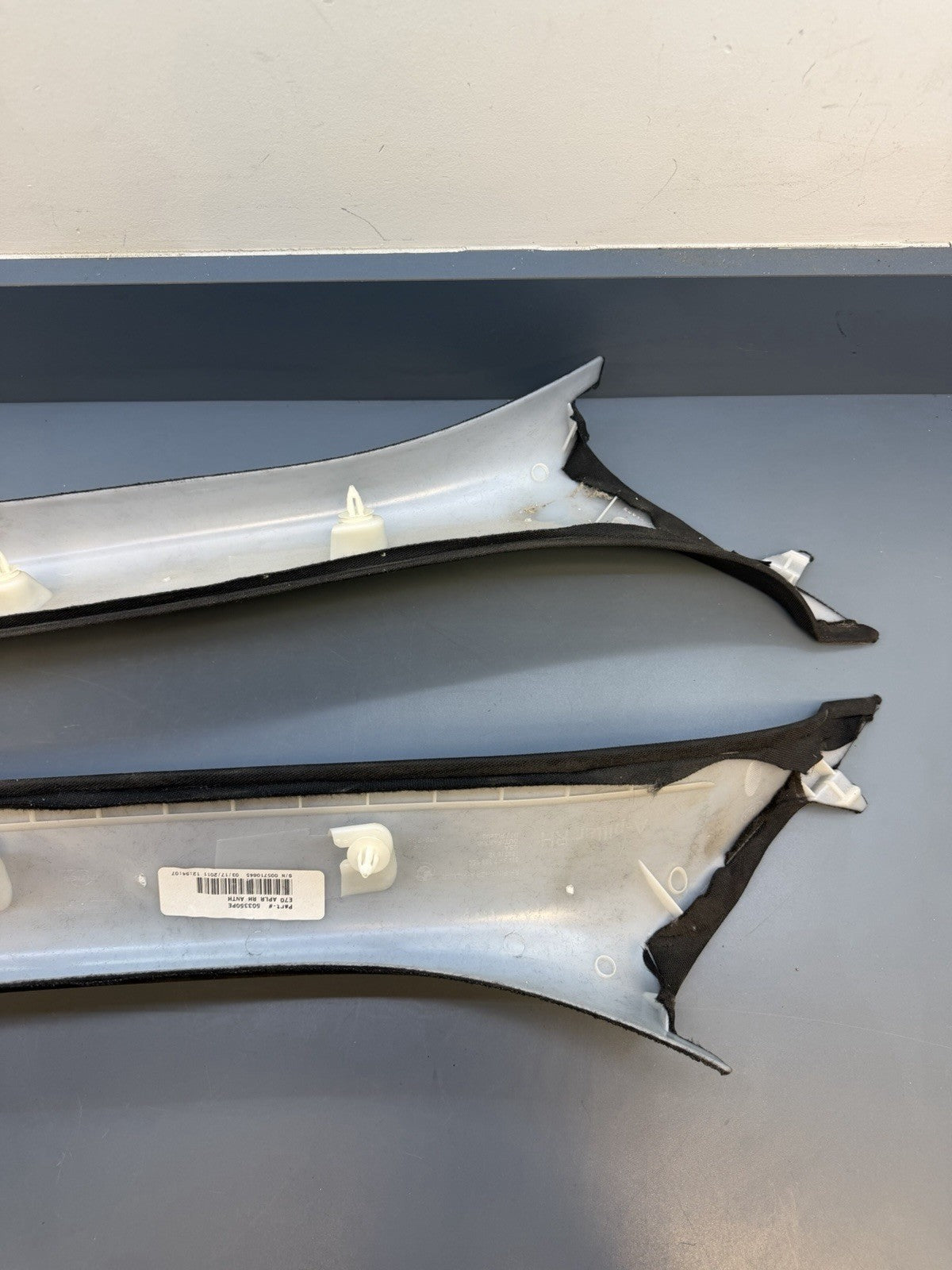 BMW X5 E70 FRONT LEFT AND RIGHT A PILLAR MOLDING TRIM COVER 7129750 7129750
