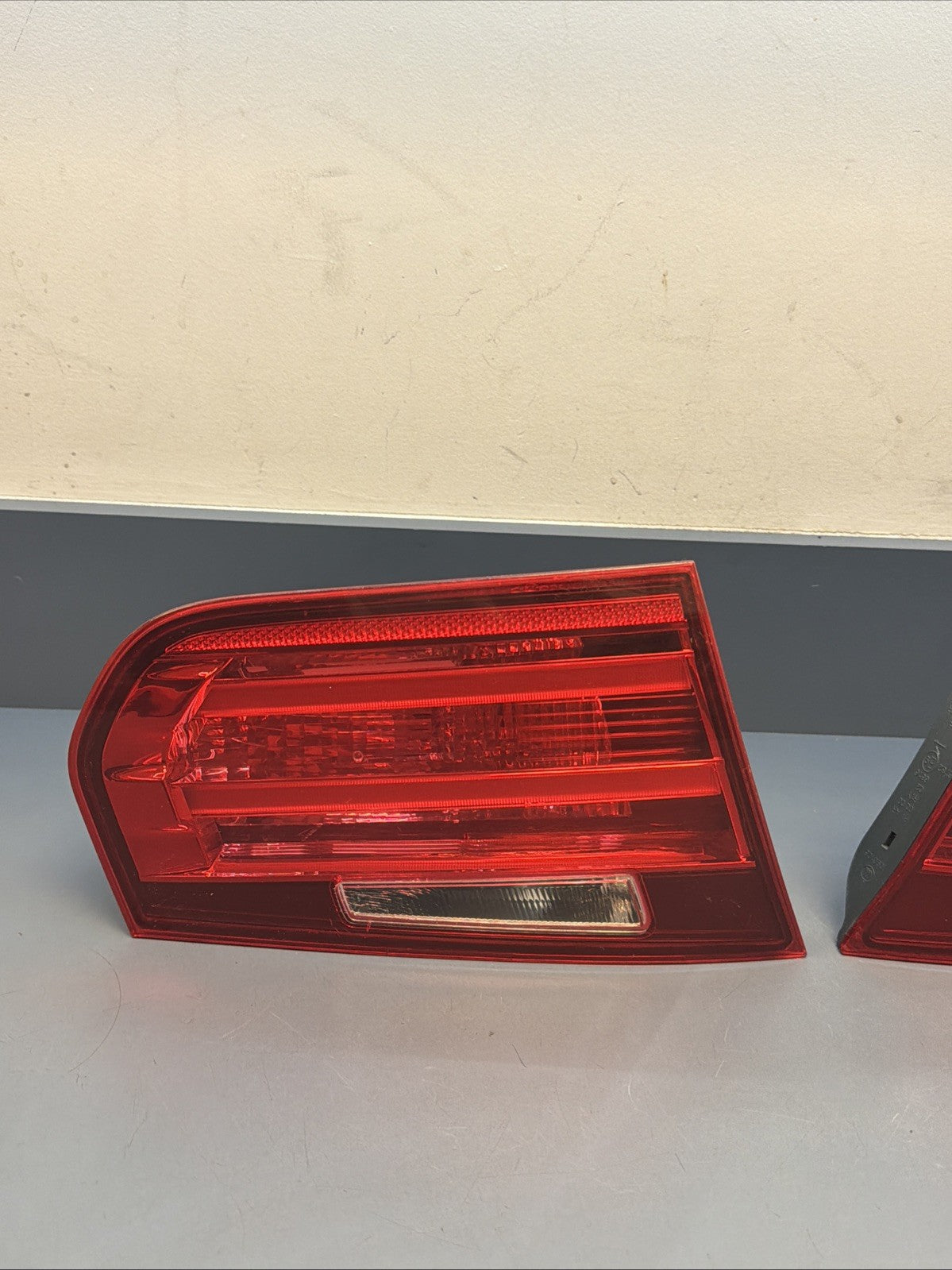 12-15 BMW 3 SERIES F30 F31 REAR Left And Right TRUNK TAIL LIGHT 7371111 7371112