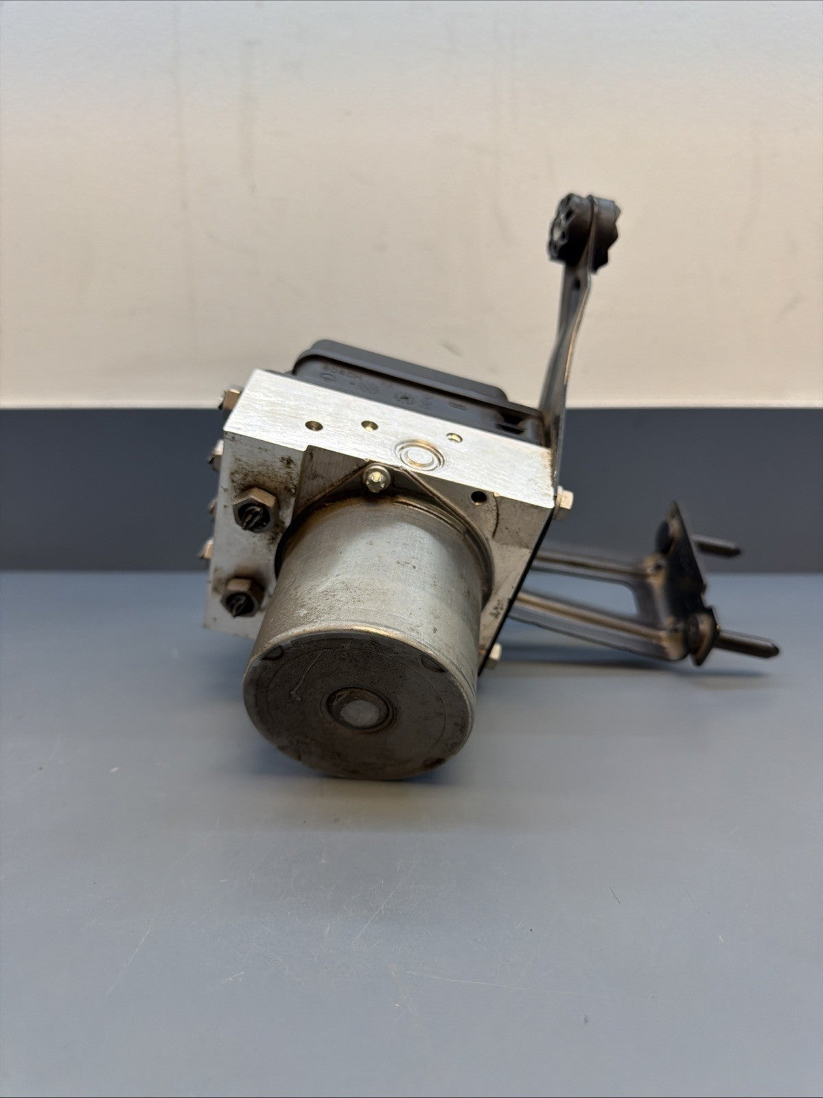 OEM Bmw X3 E83 Abs Anti Lock Brake Actuator Pump Module Unit 3413978