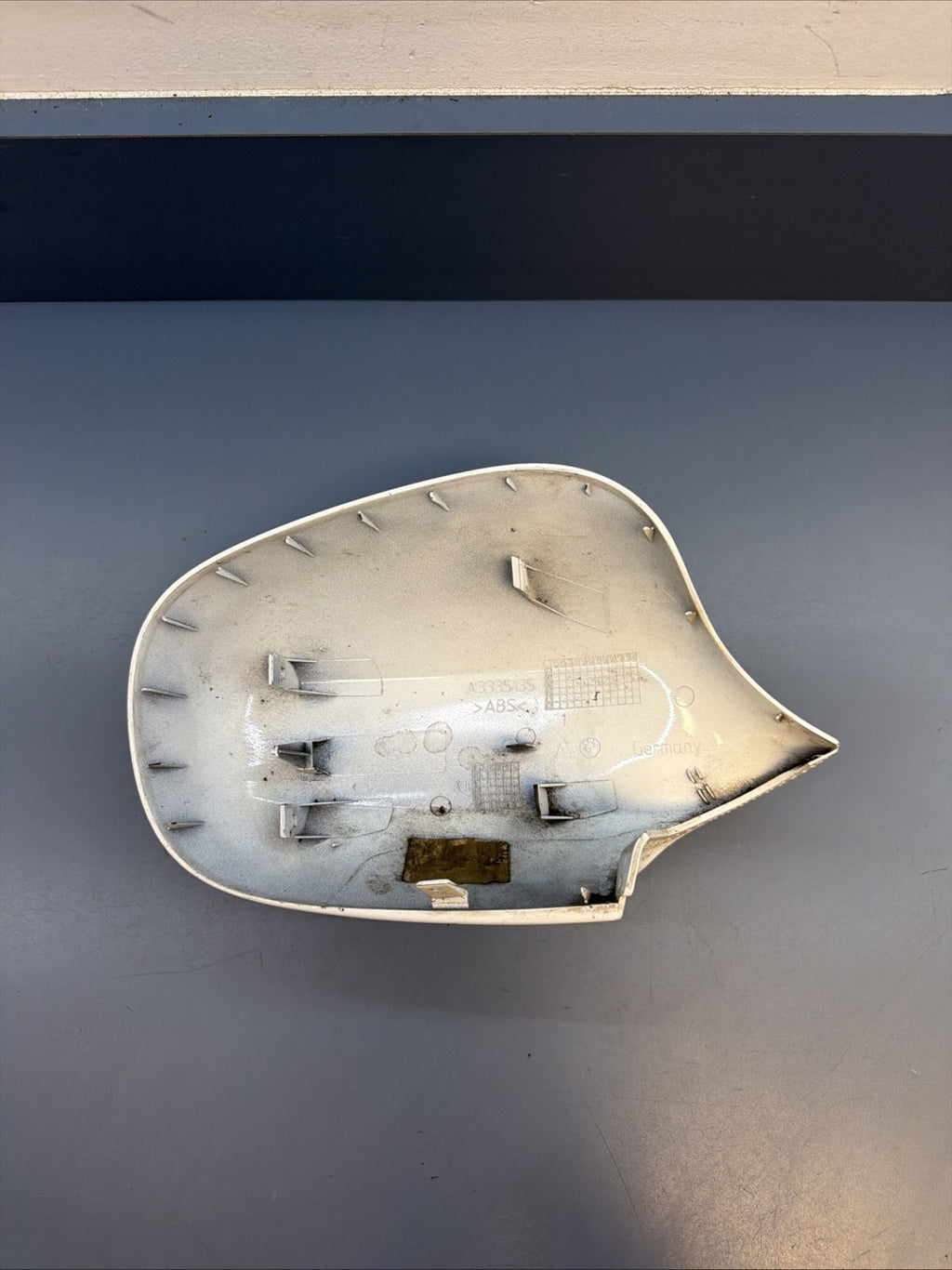 BMW E90 3 Series Left‑hand Door Mirror Cover/Trim Cap white LCI  A3335435