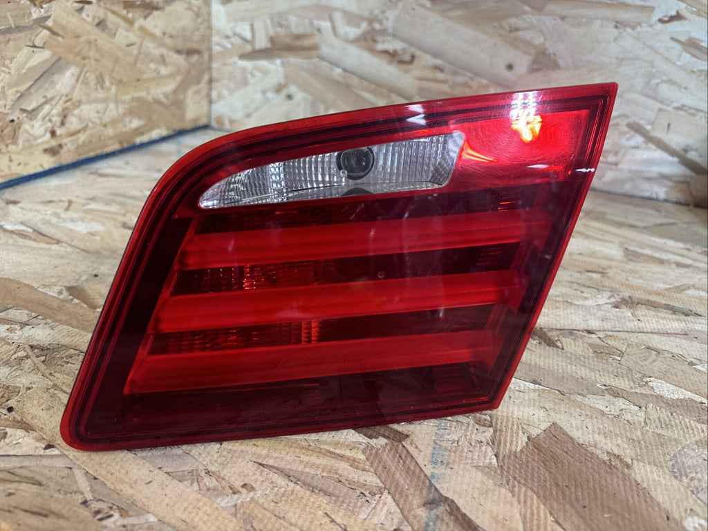 11-13 BMW 528I 535I 550I M5 F10 RIGHT SIDE INNER TRUNK TAIL LIGHT 7203225