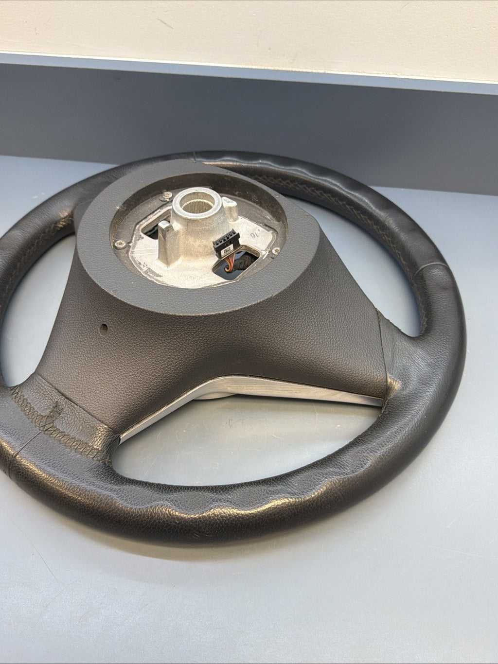 BMW 03-10 E60 5 SERIES BLACK LEATHER STEERING WHEEL W/BUTTONS OEM 11008818