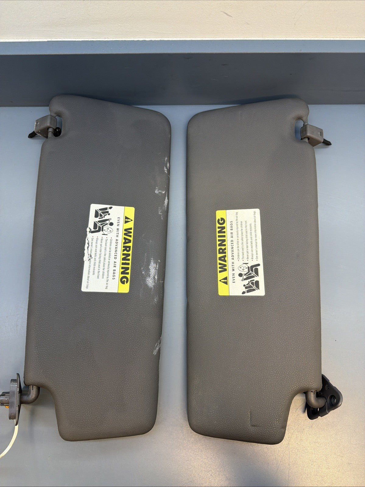 2004 BMW X3 E83 SUN VISOR PAIR BLACK 8373575