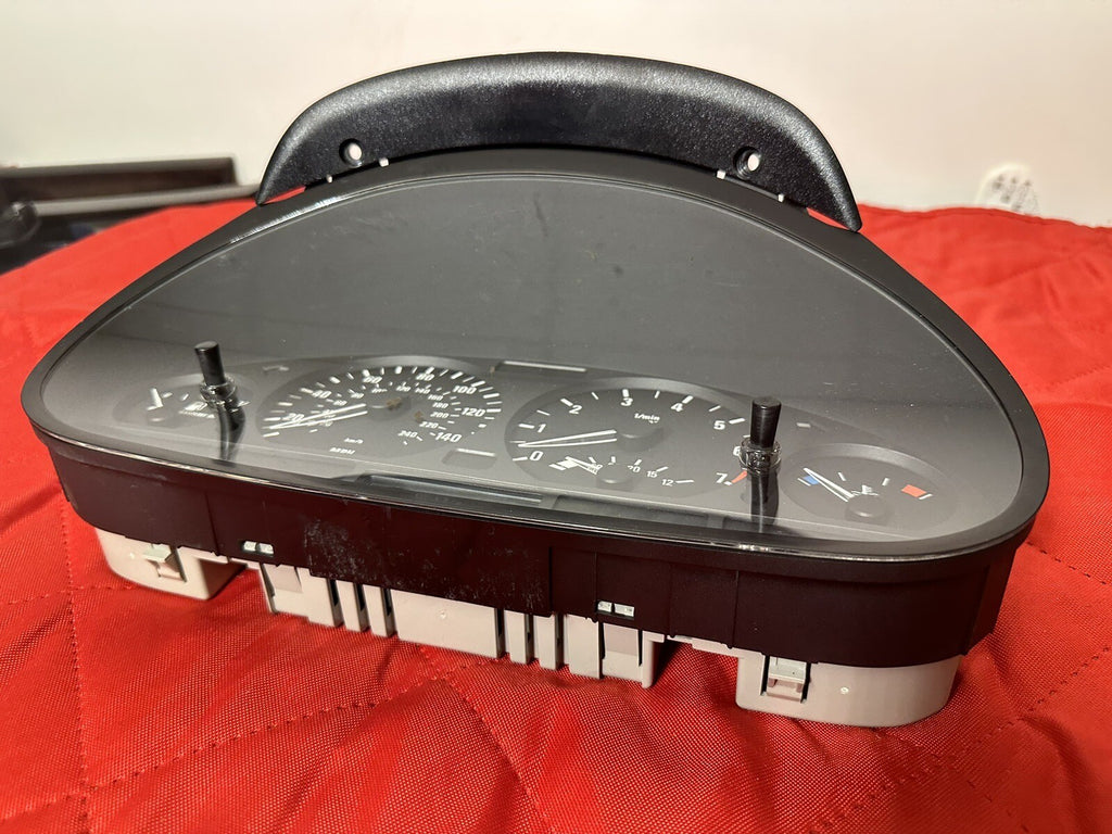 02-06 BMW 325i E46 SPEEDOMETER INSTRUMENT CLUSTER UNIT 111K MILES 6932902