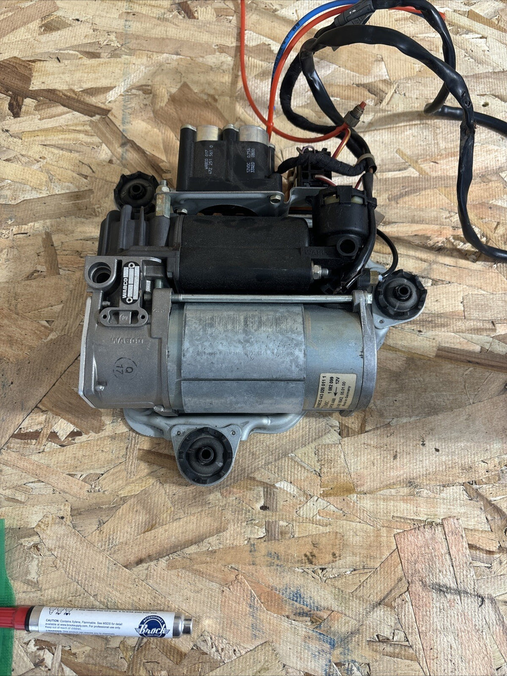 BMW X5 12V Auto Air Suspension Compressor Pump OEM 4430200111 CC0015