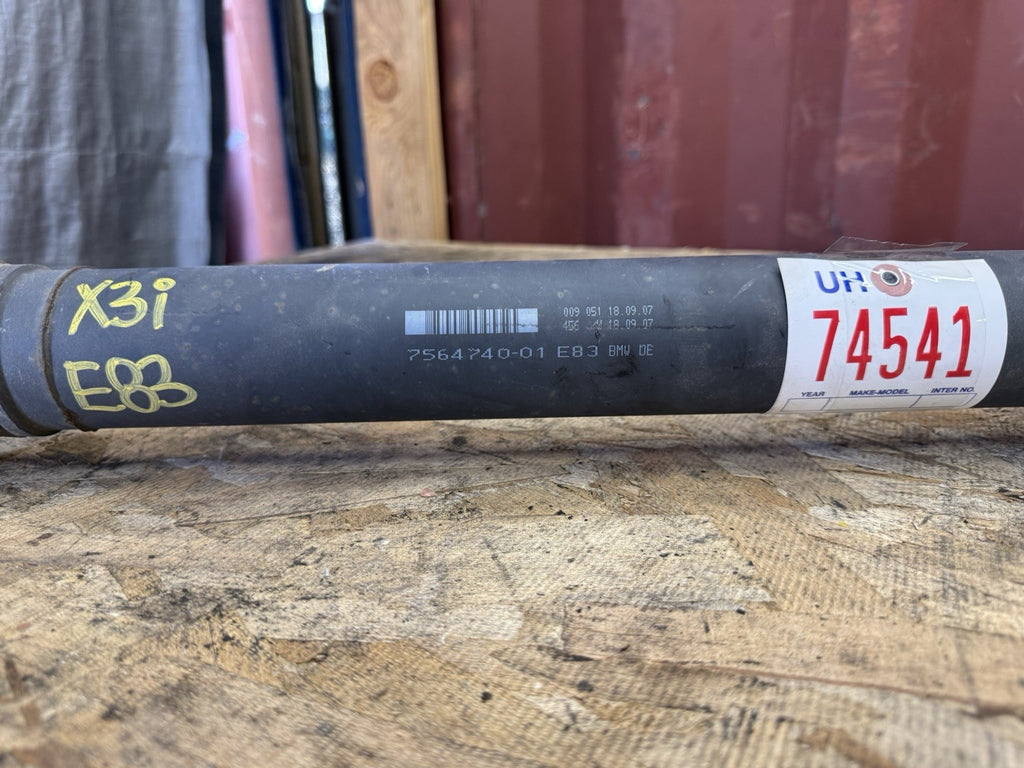 07-10 BMW E83 X3 3.0L N52 AT REAR DRIVESHAFT DRIVE SHAFT 7564740 OEM