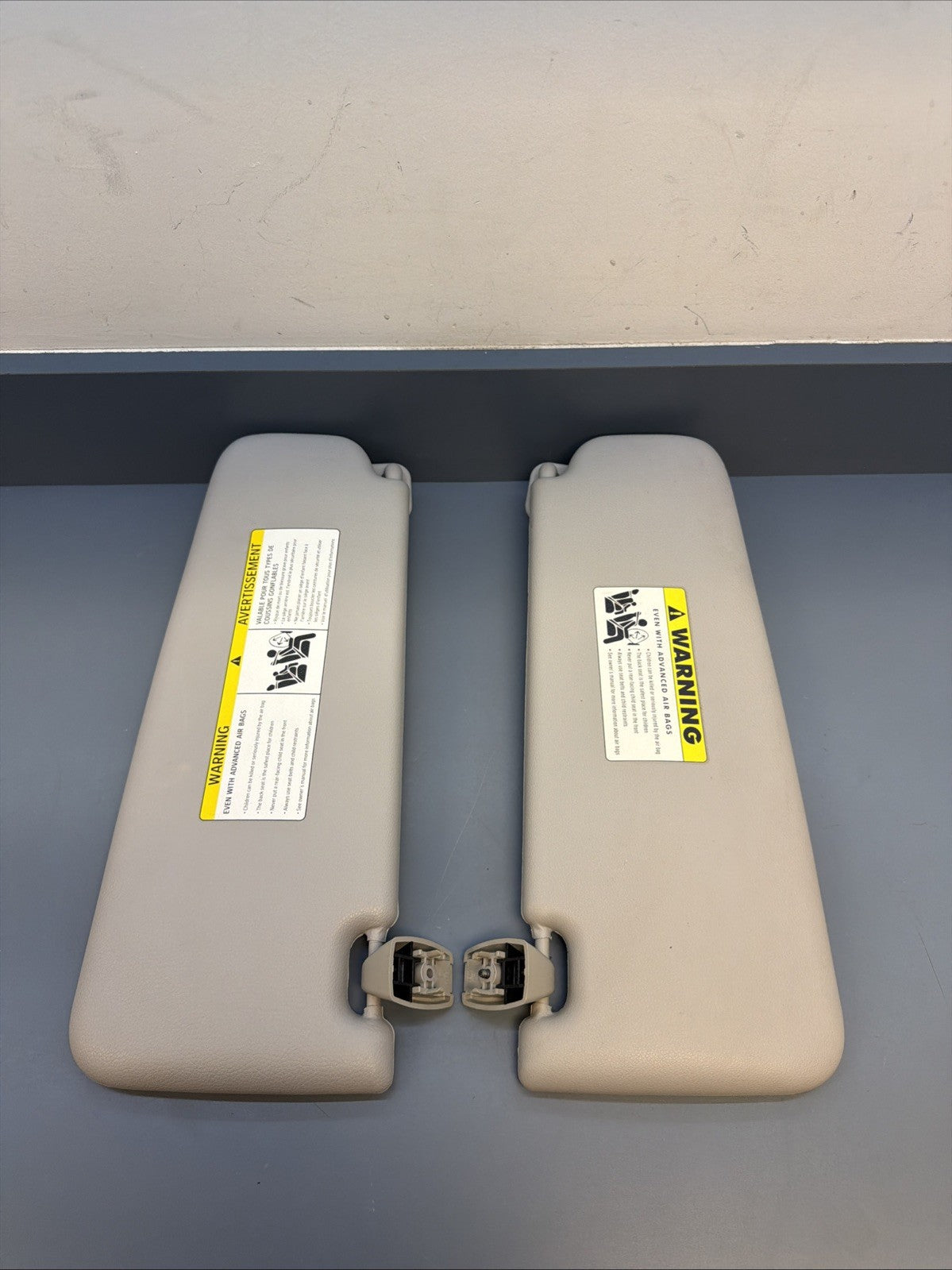 BMW E90 E91 E92 E93 Sun Visor Set OEM – Driver & Passenger Gray 6957369 6957370