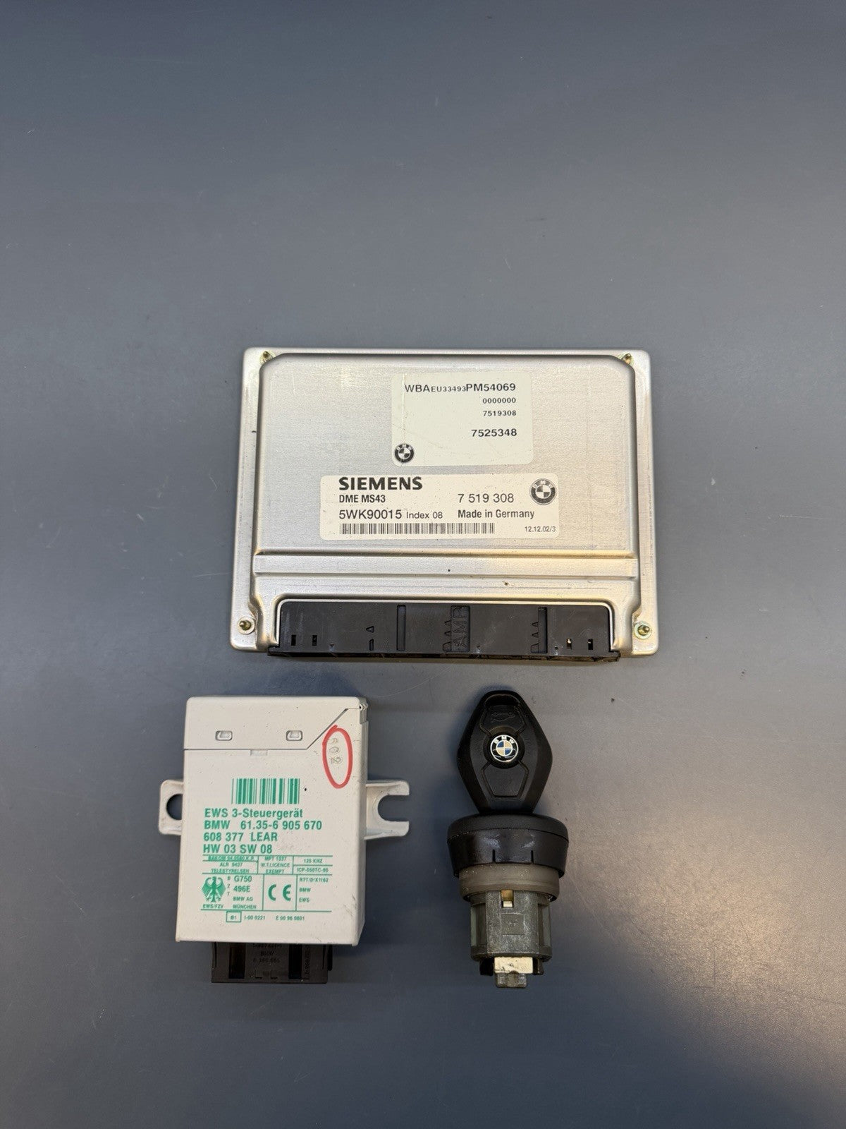 BMW E46 2.5i M54 ENGINE ECU SET DME MS43 EWS3 IGNITION KEY 7519308