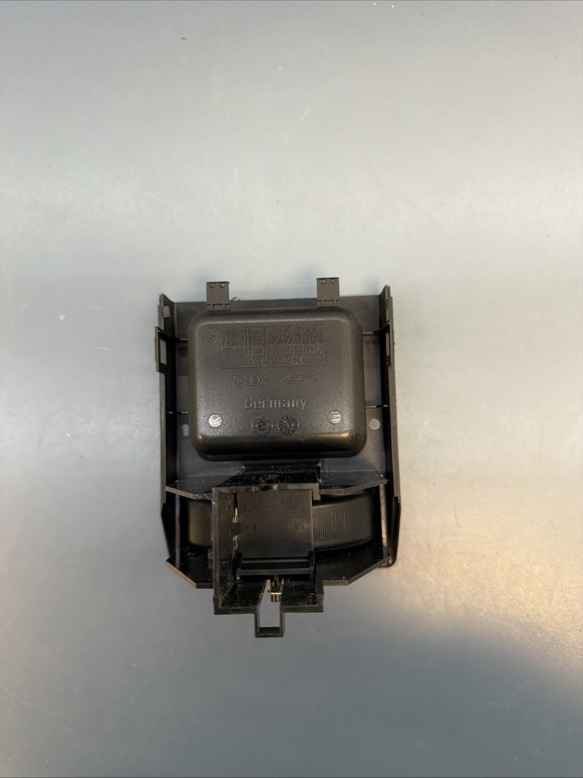 BMW 97-06 E46 3 SERIES CENTER CONSOLE ODDMENTS TRAY WITH COINBOX OEM 8217957