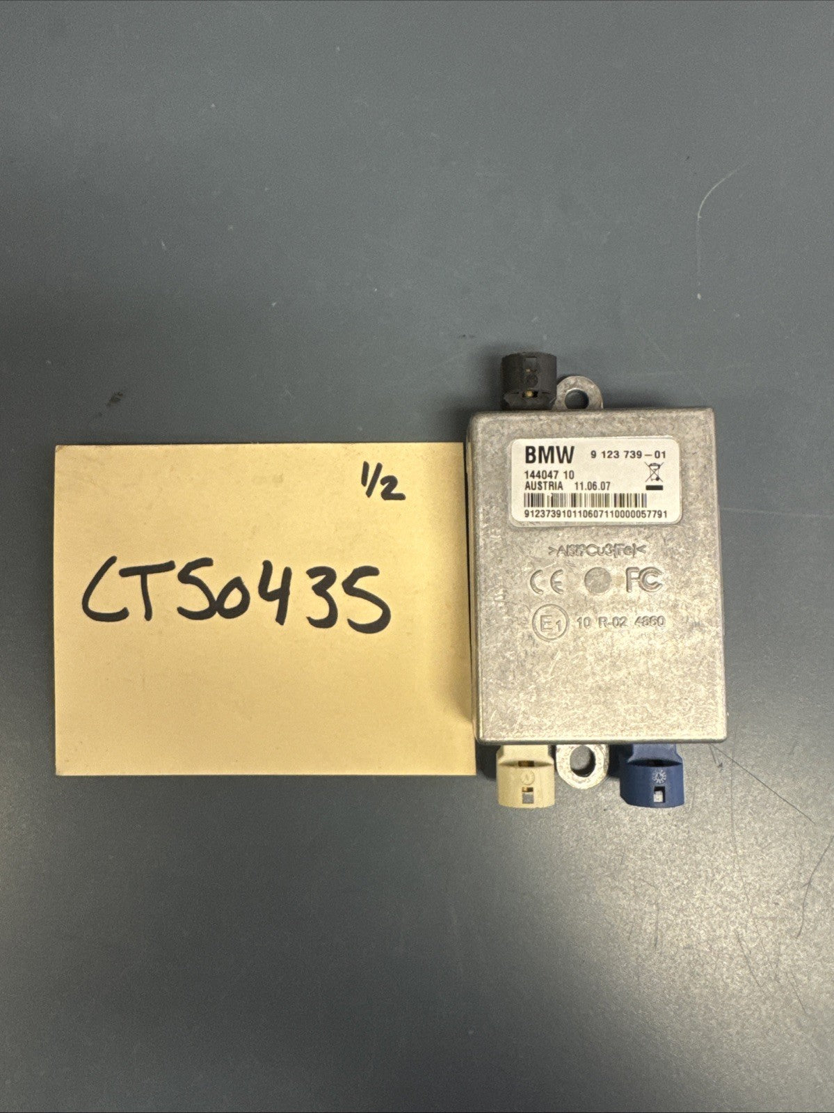 2008 - 2010 BMW 535i 528i 550i E60 USB HUB ANTENNA CONTROL MODULE OEM 9123739