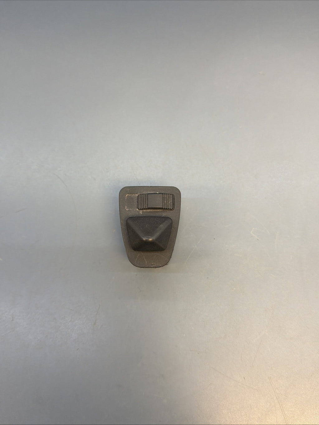 2001-2006 BMW 3-SERIES 325i E46 SIDE VIEW MIRROR CONTROL SWITCH 6901376 OEM USED