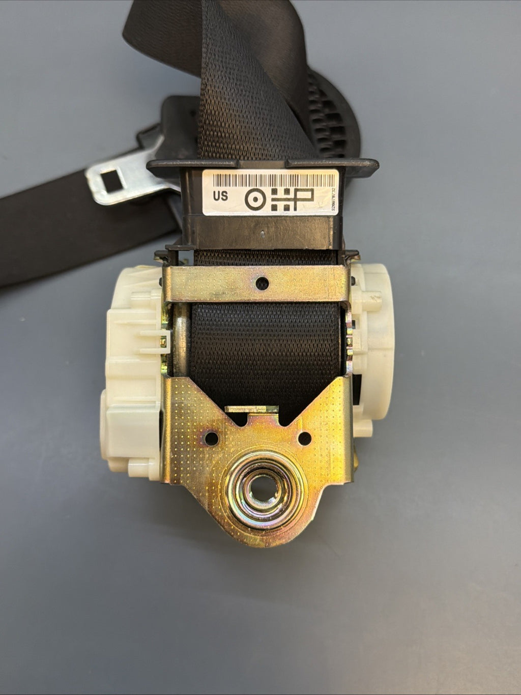BMW 2005-2009 E90 FRONT RIGHT DRIVER SEAT BELT OEM 33017492