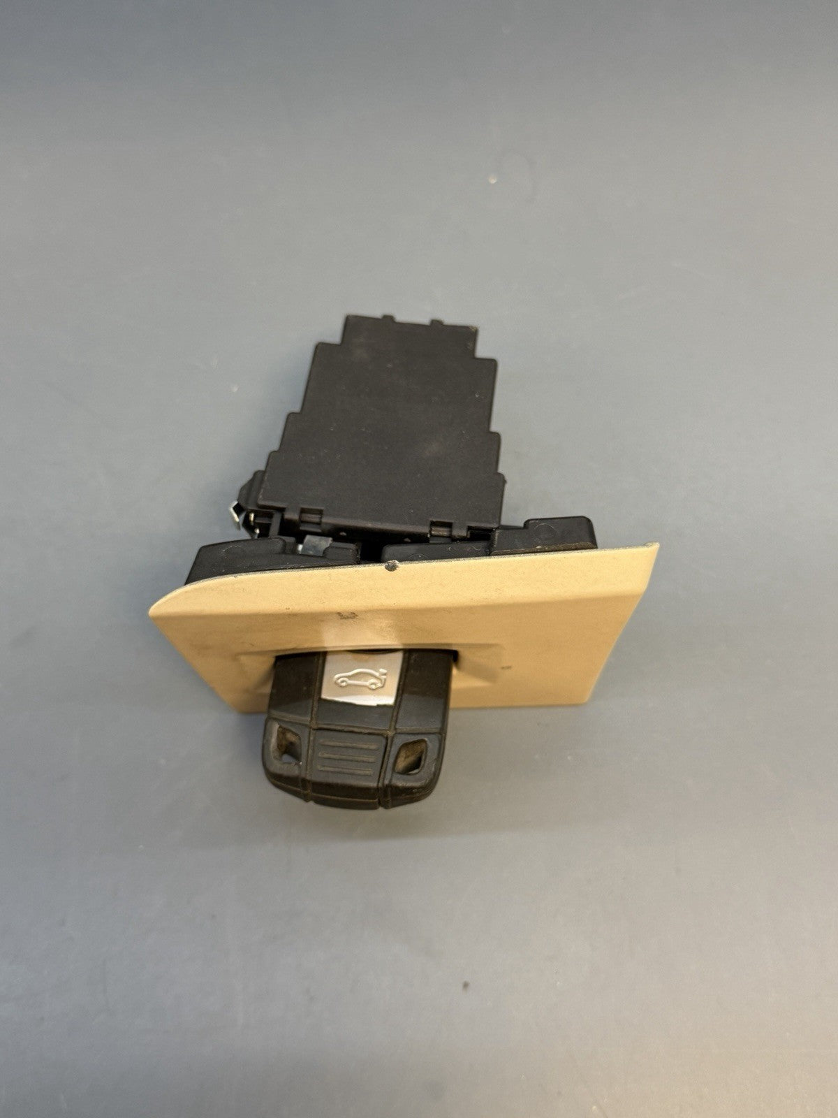 07-13 BMW 128I 328I 328XI E90 E92 N51 MSV80.1 ECU ECM CAS3 KEY IGNITION 7587166