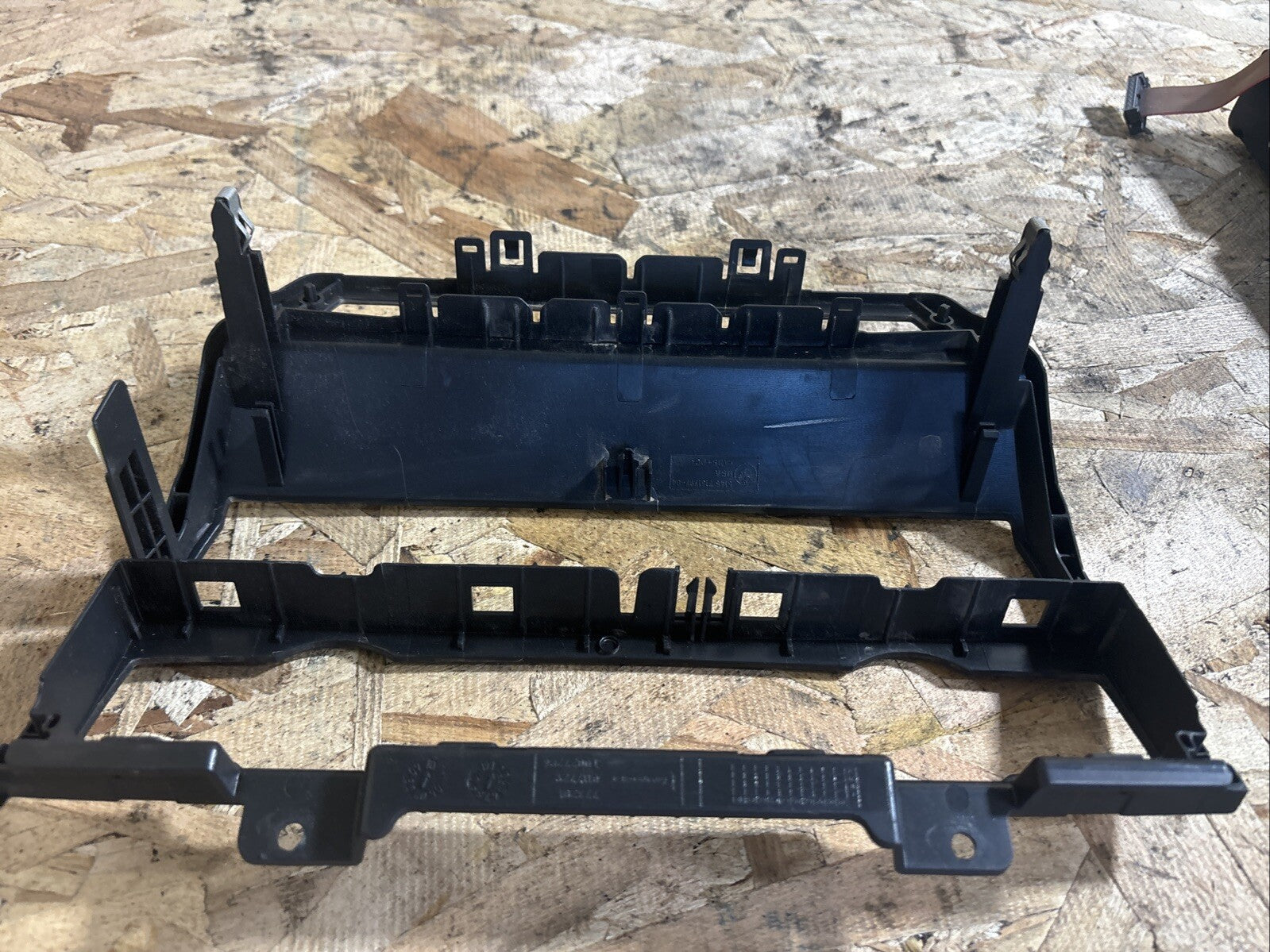 2007-2013 BMW X5 - DASH Bezel / TRIM Panel 7161797