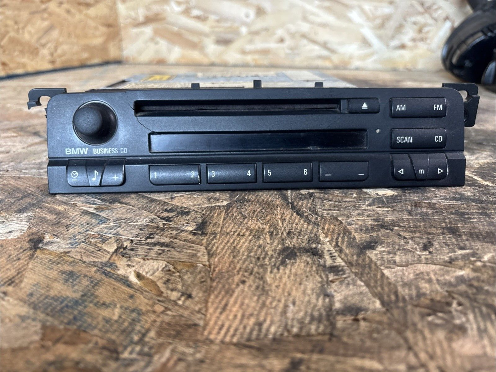 2002-2006 BMW M3 320i 325i 330i AM FM Business CD Player OEM 6512-6902661