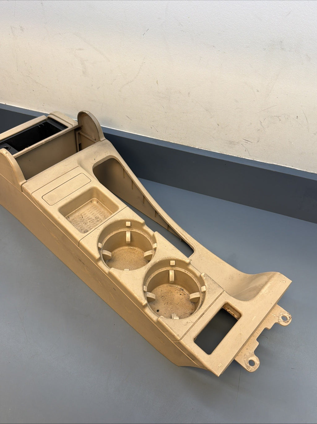 00-06 BMW E46 3-Series Center Console Cupholder Assembly BEIGE OEM 8213680 *READ