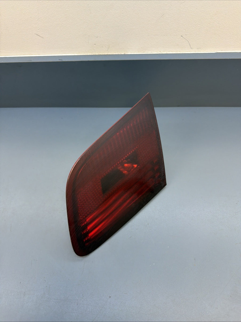 07-10 BMW M3 335 E92 Coupe Rear Right Inner Taillight Assembly 7162300 PRE-LCI