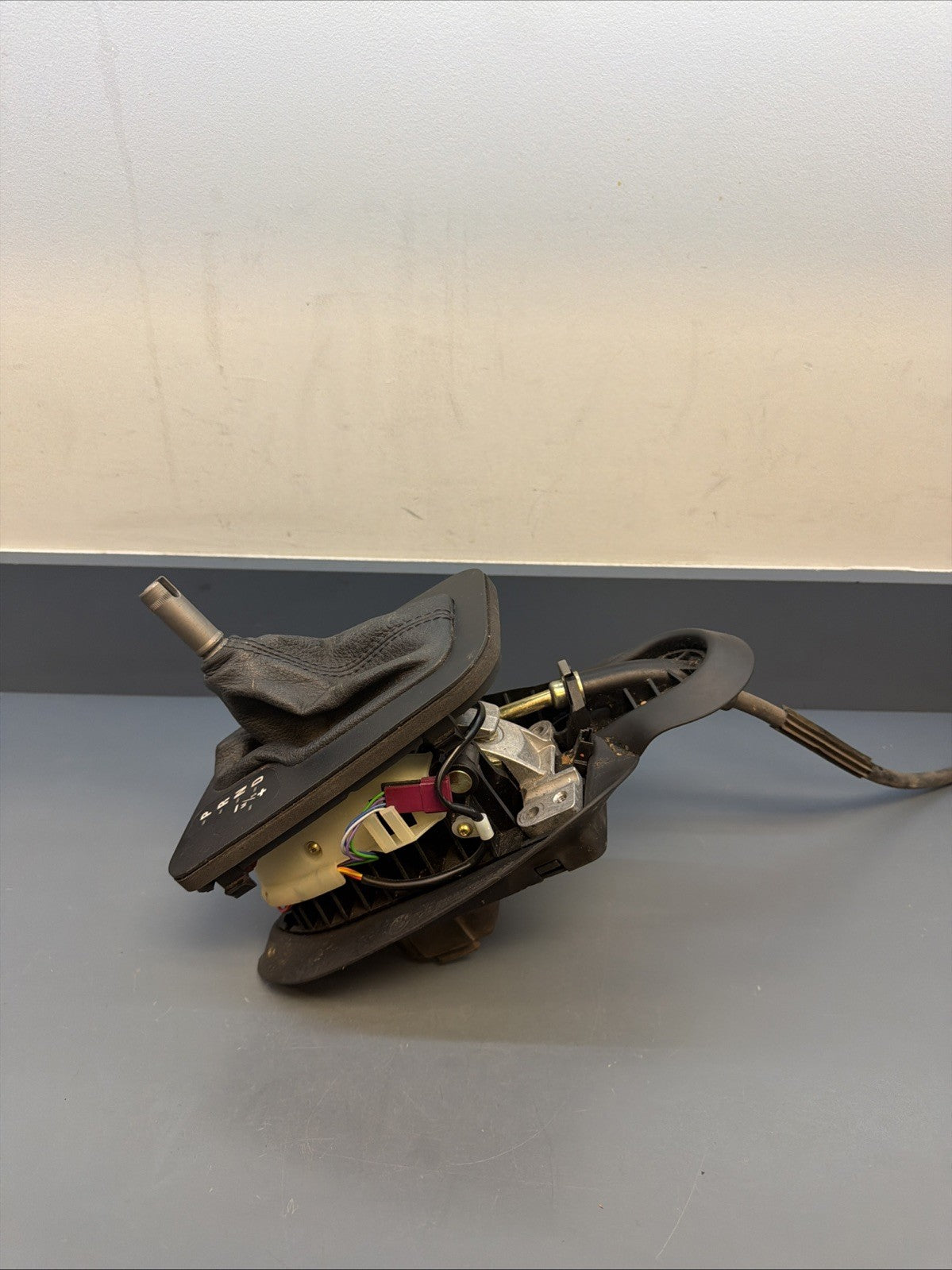 BMW 98-06 E46 3 SERIES STEPTRONIC AUTOMATIC TRANS GEAR SHIFTER/SELECTOR 7515261