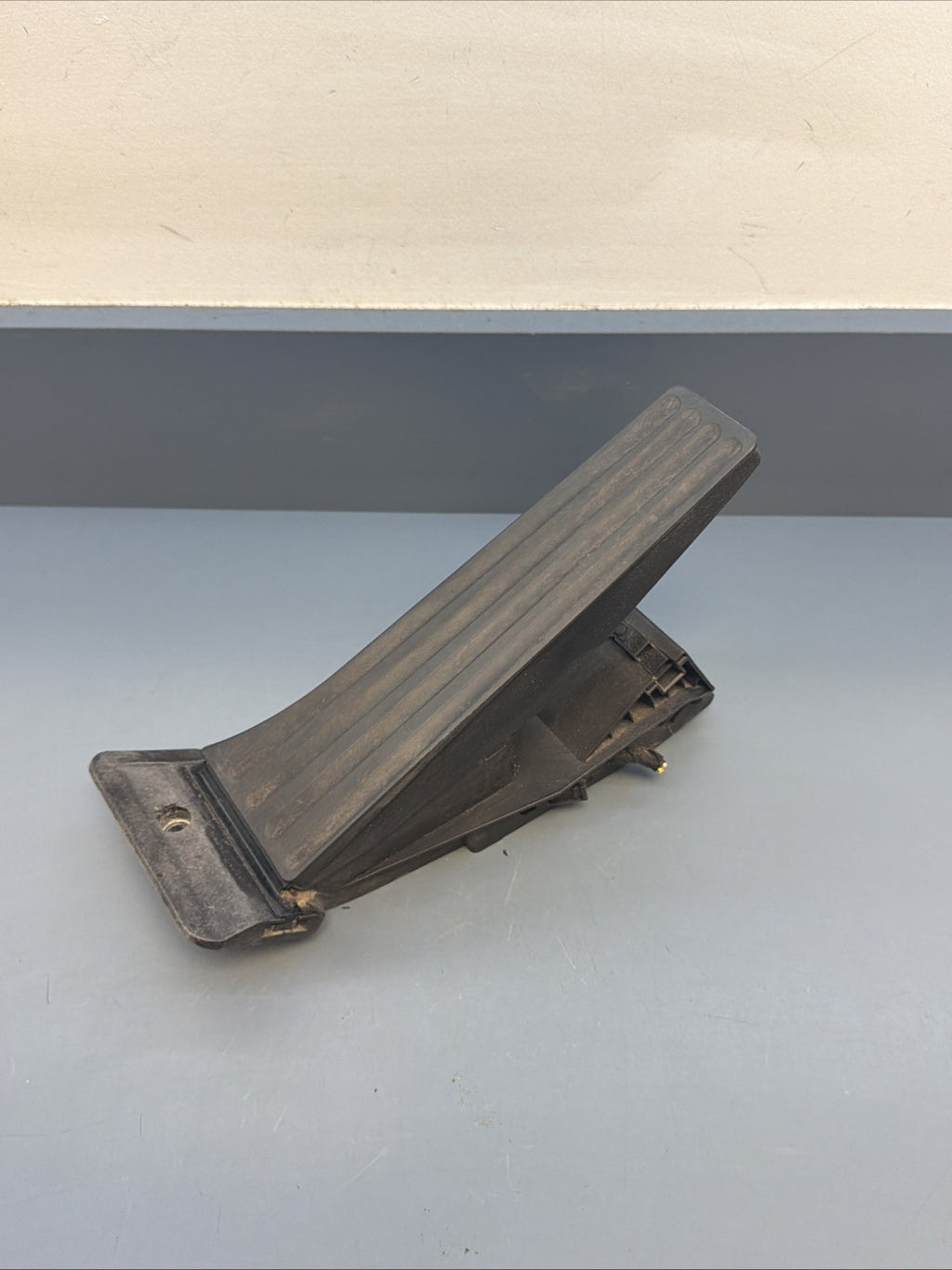 06-13 BMW E90 E92 E93 328i 335i X3 Automatic GAS ACCELERATION PEDAL 6789998 OEM