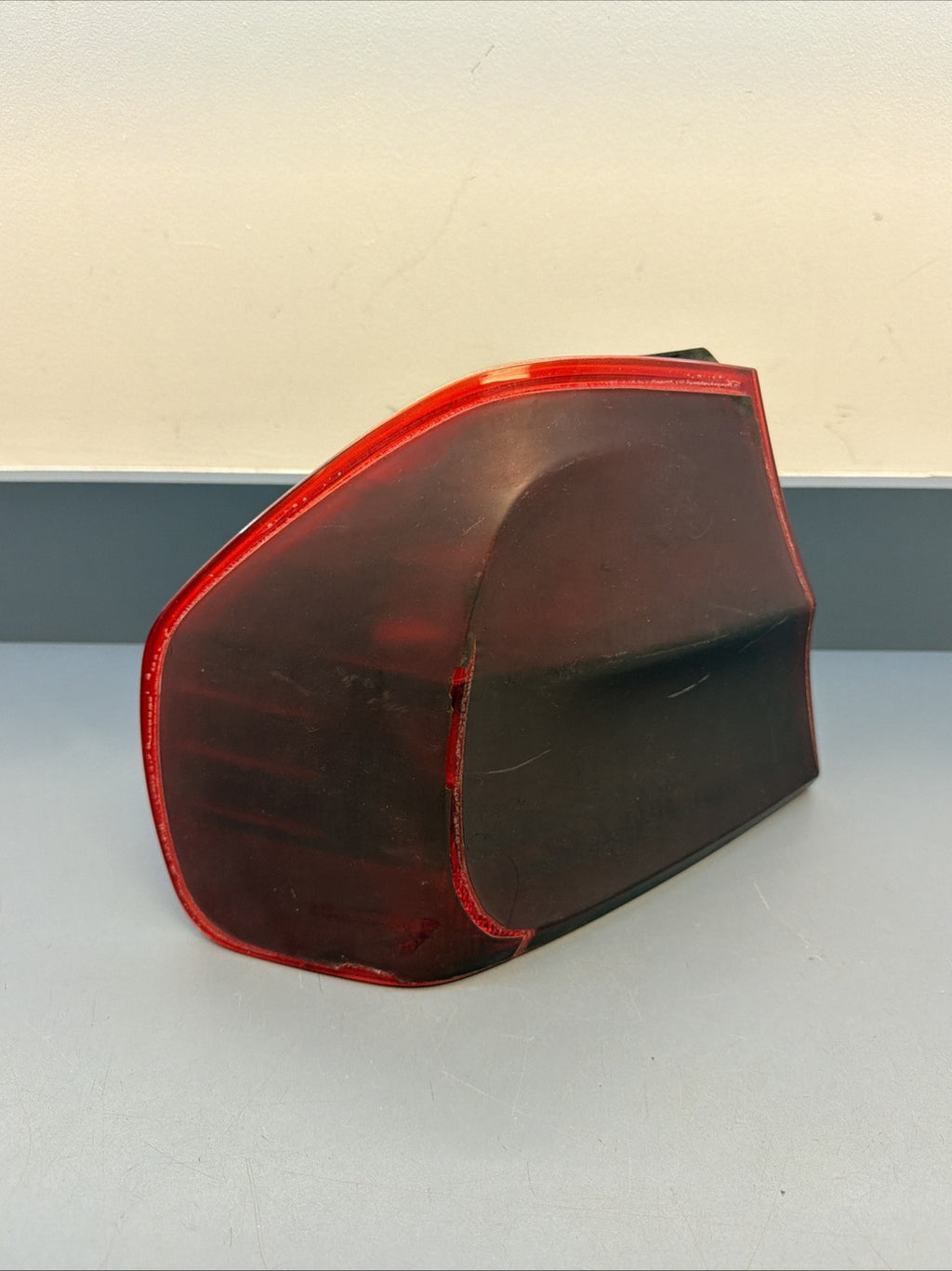 09-11 BMW E90 3 SERIES 328i 335i REAR LEFT DRIVER SIDE OUTER TAIL LIGHT 4871735