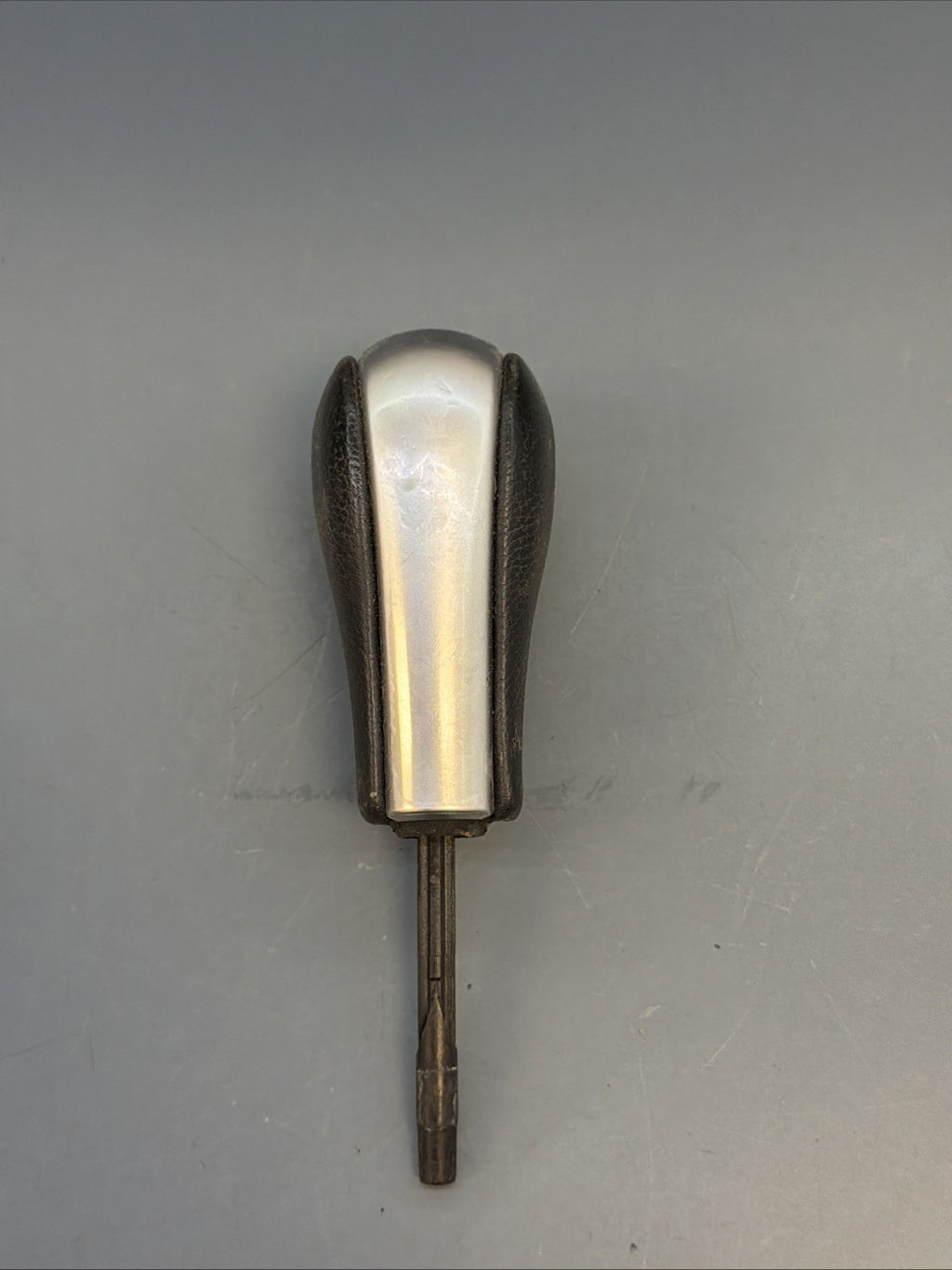 2006-2013 BMW E90 E92 328I 335I AUTOMATIC GEAR SHIFT KNOB SHIFTER OEM *NOTE*