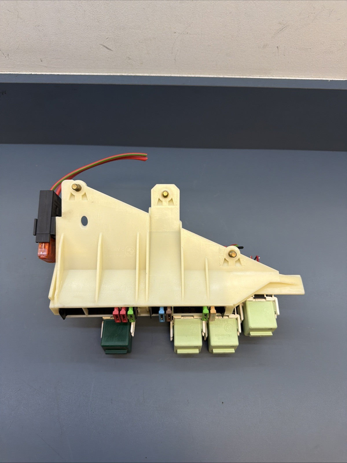 96-03 BMW E39 5/7 Series Power Fuse Box Relay Junction Cabin Panel Unit 8371884