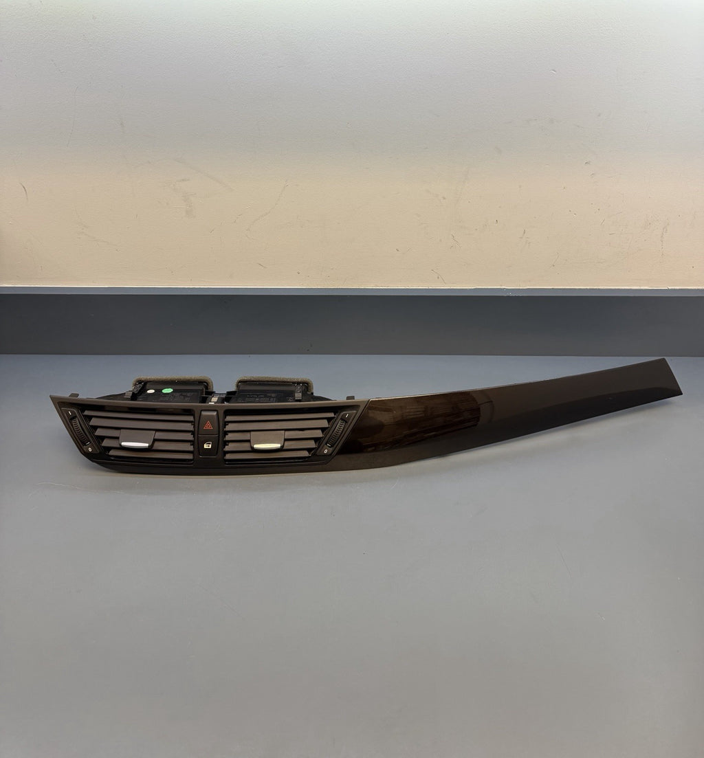 BMW 2010-2015 E84 X1 CENTER DASH AIR HEAT AC COOLER VENT GRILLE W TRIM 9258354
