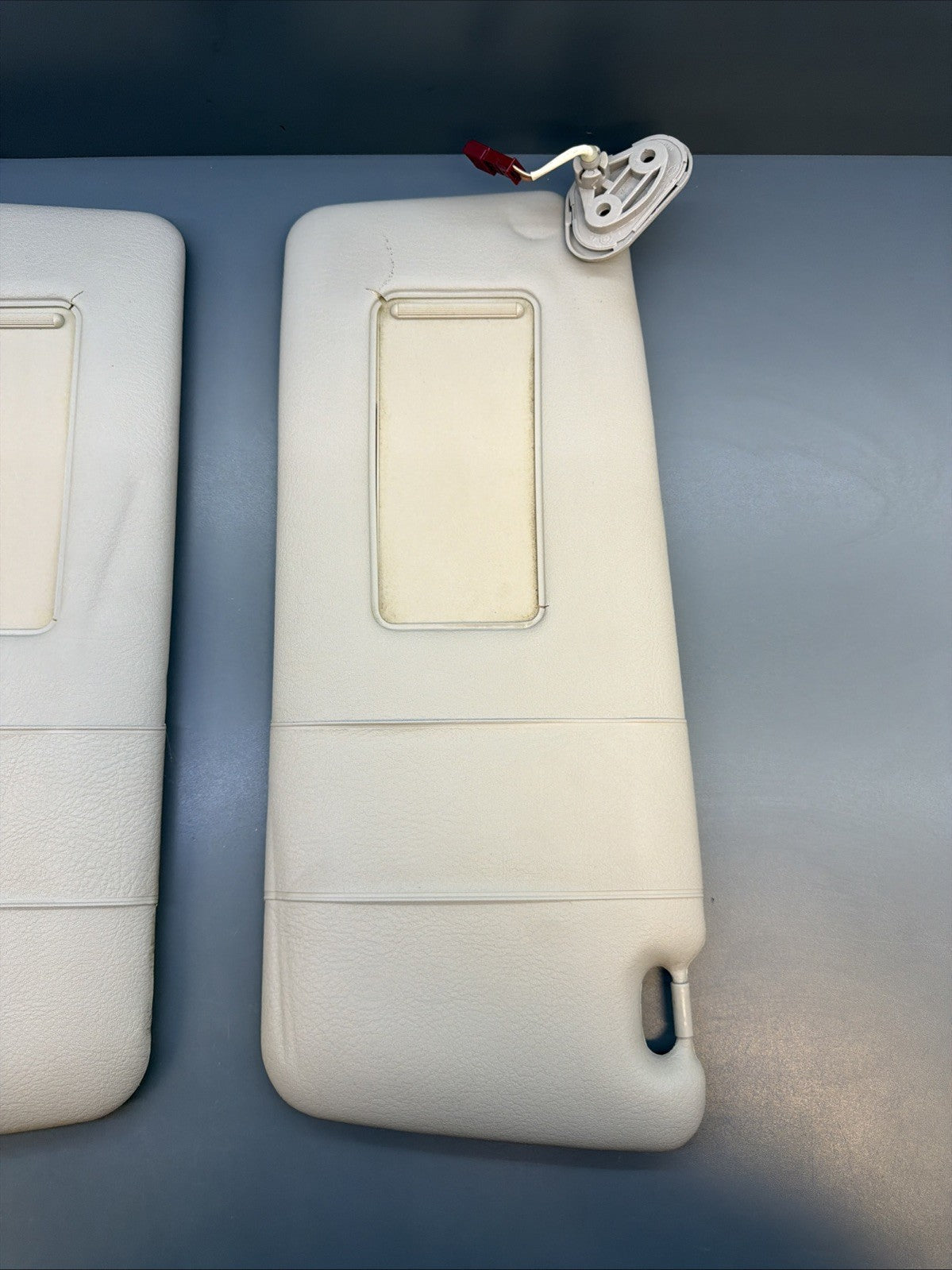 00–03 BMW E39 M5 530i Right & Left Light Sun Visor Mirror Leather Set OEM