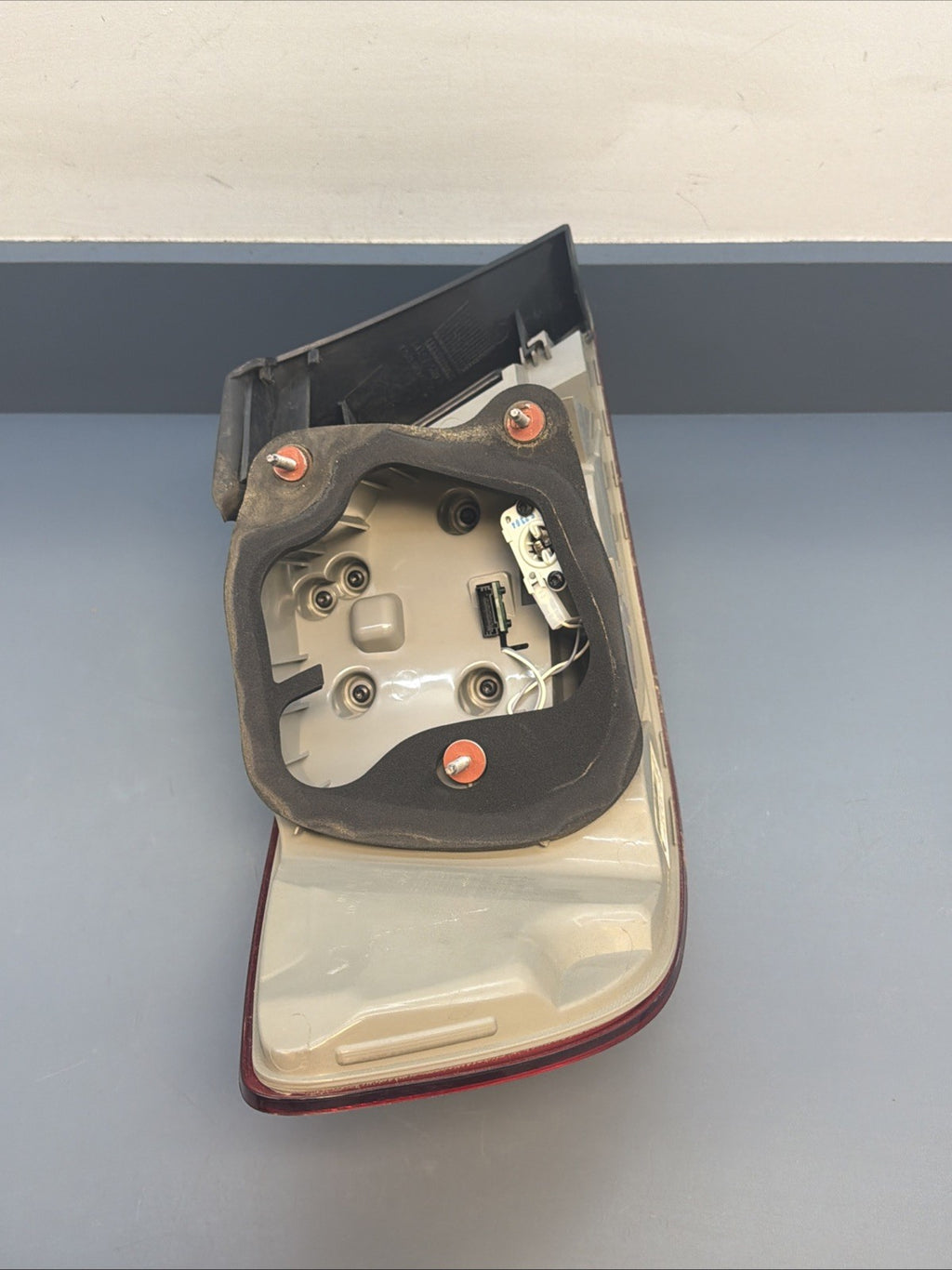 11-13 BMW E92 328i 335i Rear Right Outer Taillight Tail Light Lamp OEM 7251960