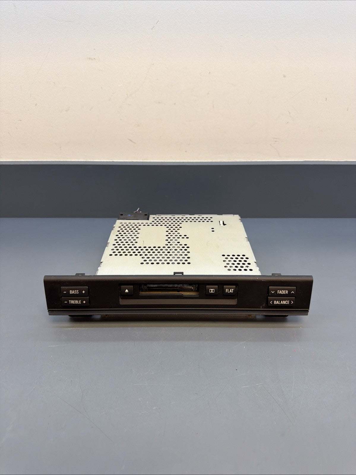 BMW 1995-2006 E39 E53 5 SERIES X5 RADIO CASSETTE PLAYER OEM 8360800