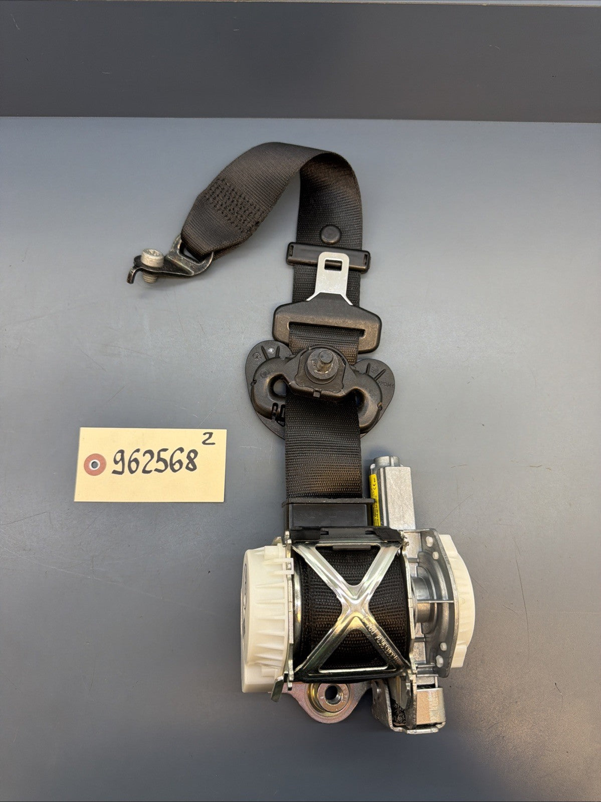 12-18 BMW F30 320i 328i 335i Front Right Passenger Side Seatbelt 34107541 OEM