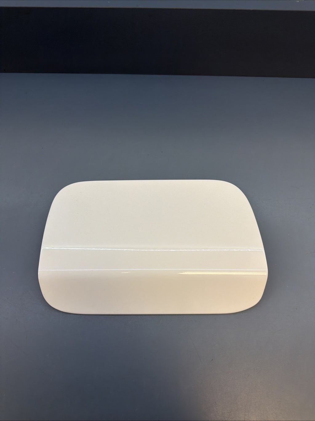 2011-15 535I 550I 528I F10 BMW Fuel Gas Door Lid Cover White OEM Genuine  720434