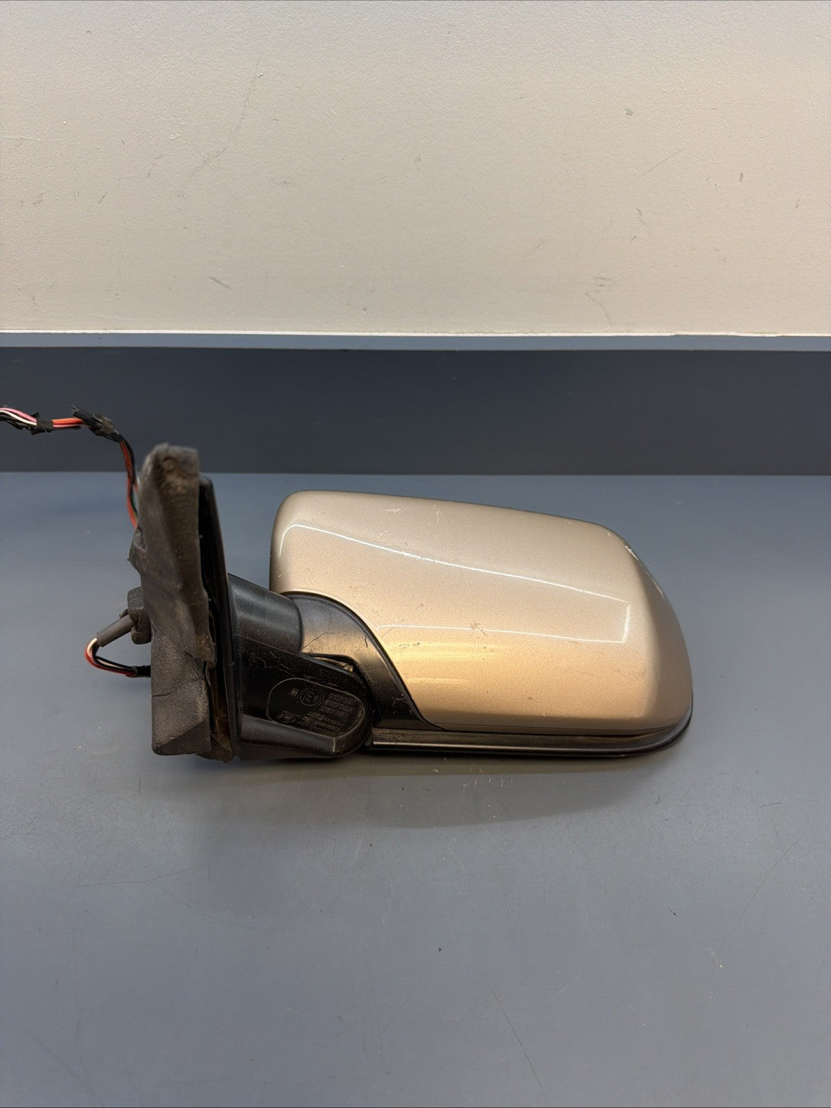 BMW 1997-2002 E46 PRE LCI LEFT/DRIVER SIDE VIEW MIRROR  OEM 0117351