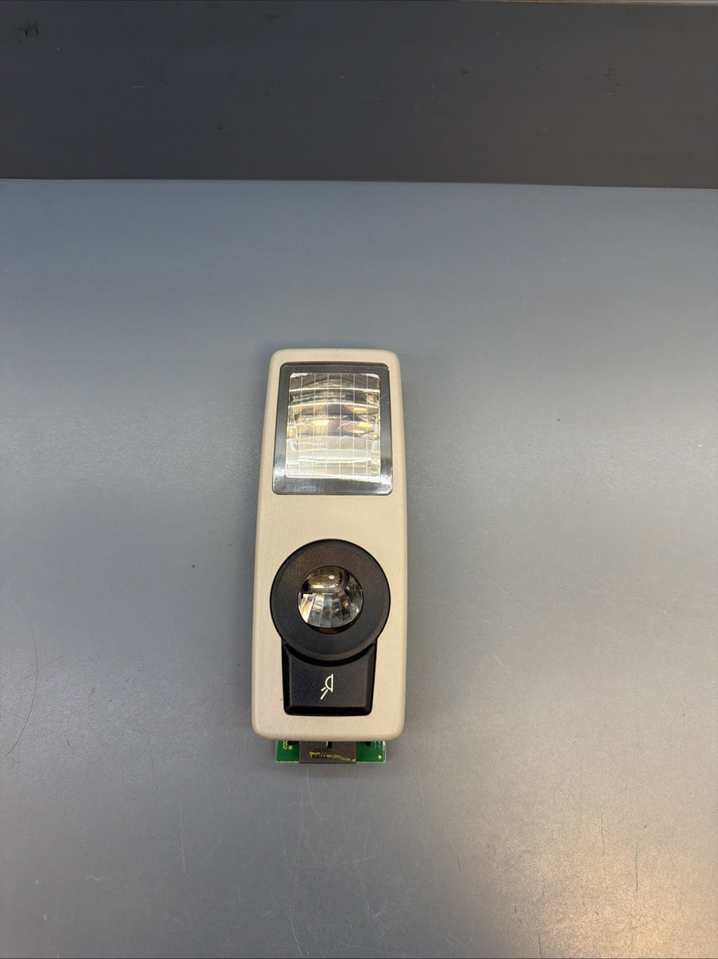 07-13 BMW E70 X5 REAR RIGHT INTERIOR OVERHEAD DOME LIGHT DOMELIGHT 6972974 OEM