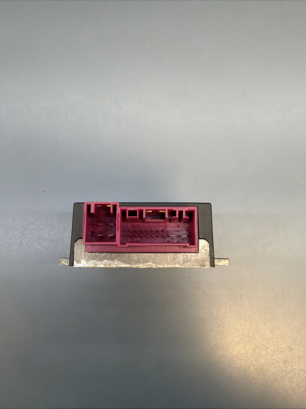 06-14 BMW E90 E92 E91 E88 E70 E71 E84 E89 Fuel Pump Control Module 7209286 OEM