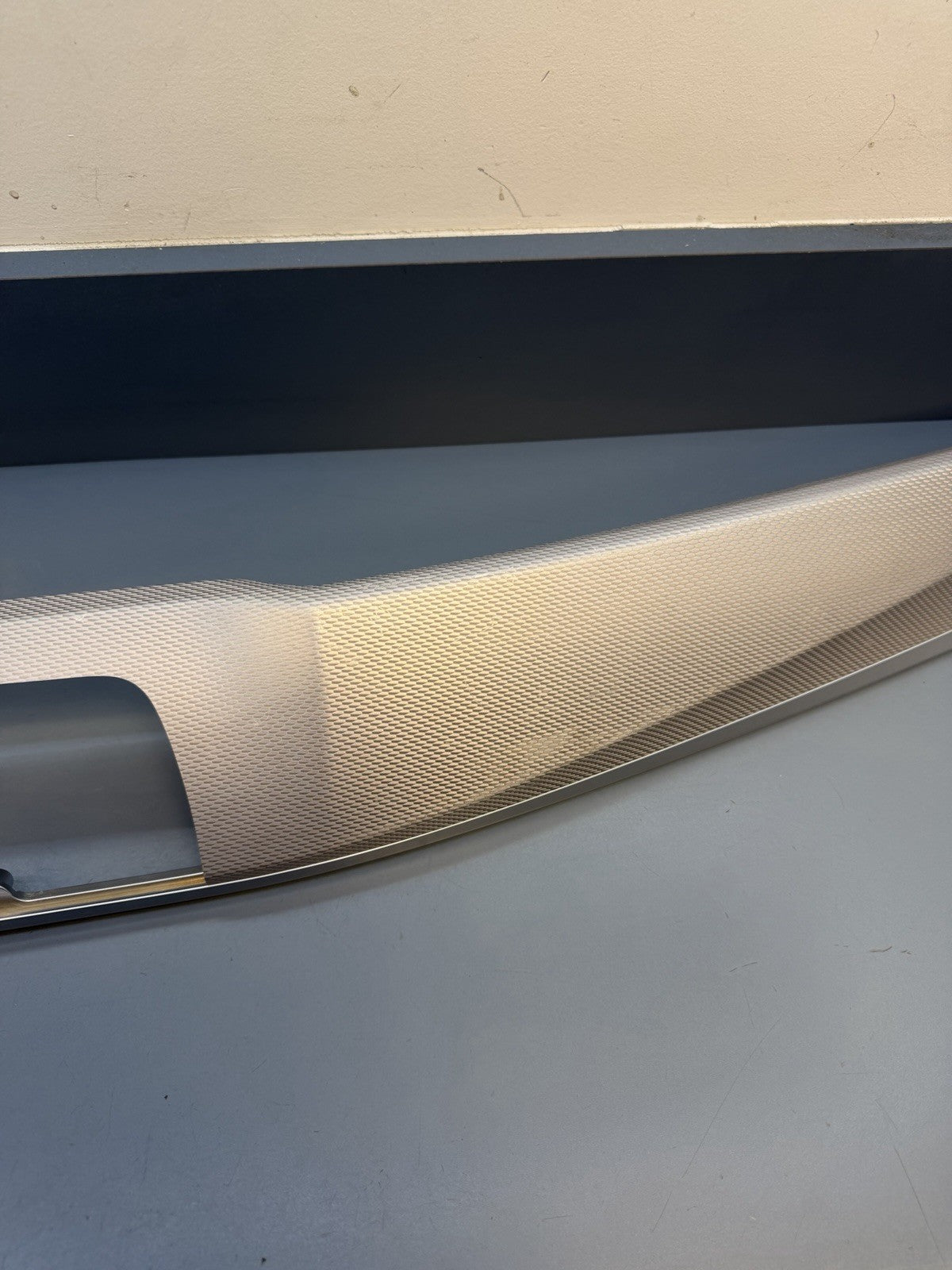 11-15 BMW 535i 528i 550i F10 M5 Right Dash Trim Aluminum Hexagon 9166649