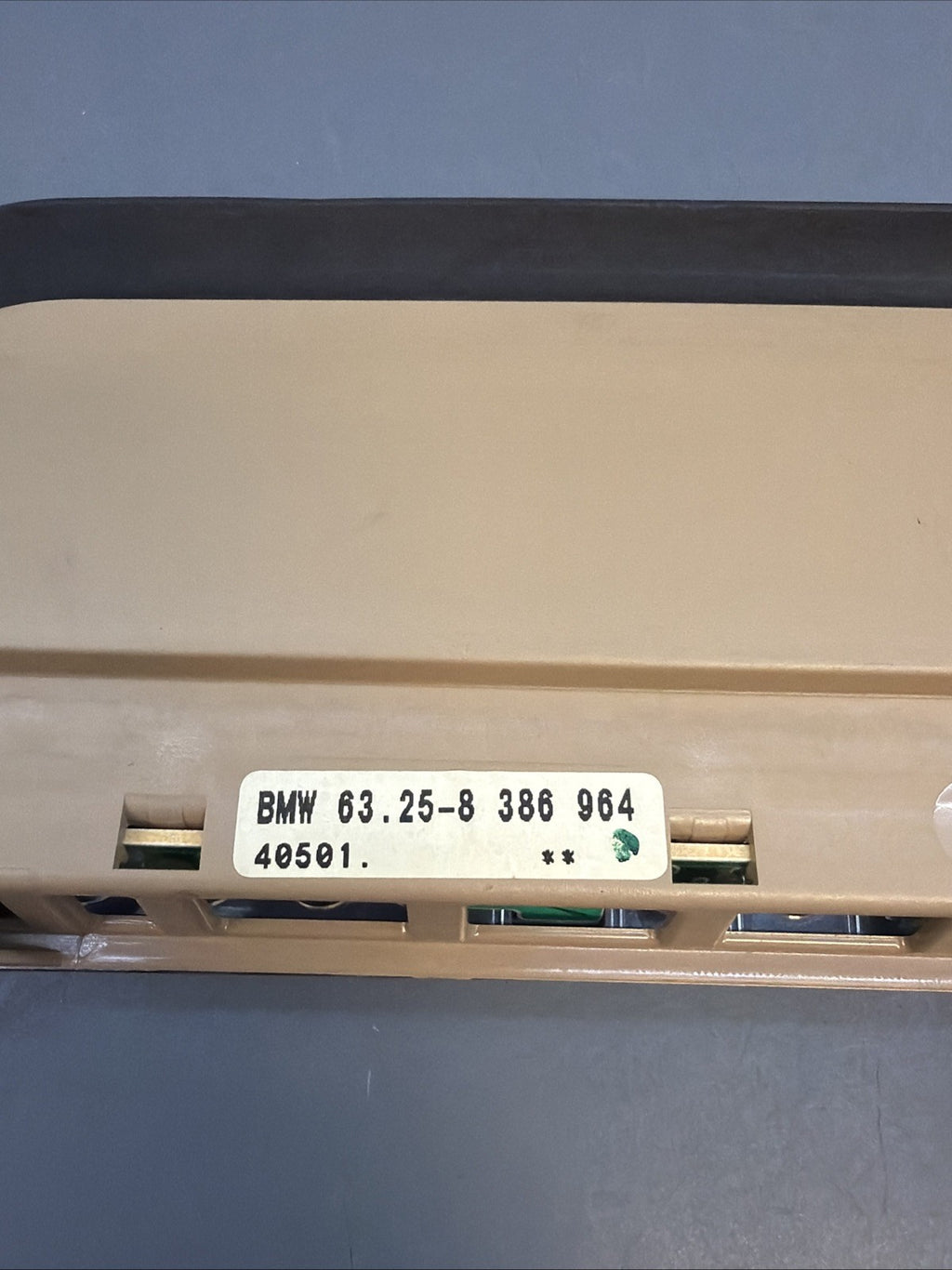 01-06 BMW 3 SERIES E46 THIRD CENTRAL BRAKE LIGHT 8386964 Beige