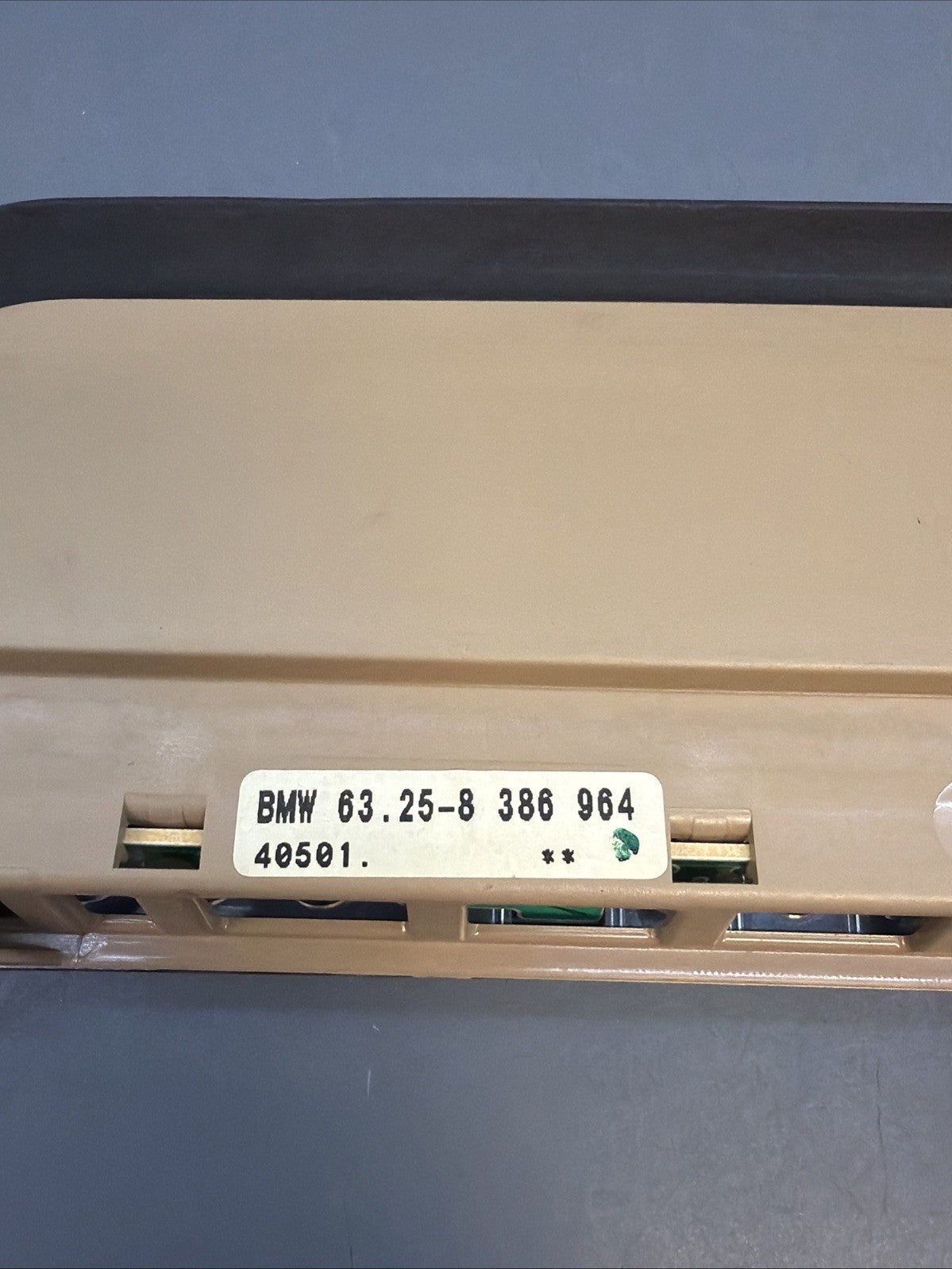 01-06 BMW 3 SERIES E46 THIRD CENTRAL BRAKE LIGHT 8386964 Beige