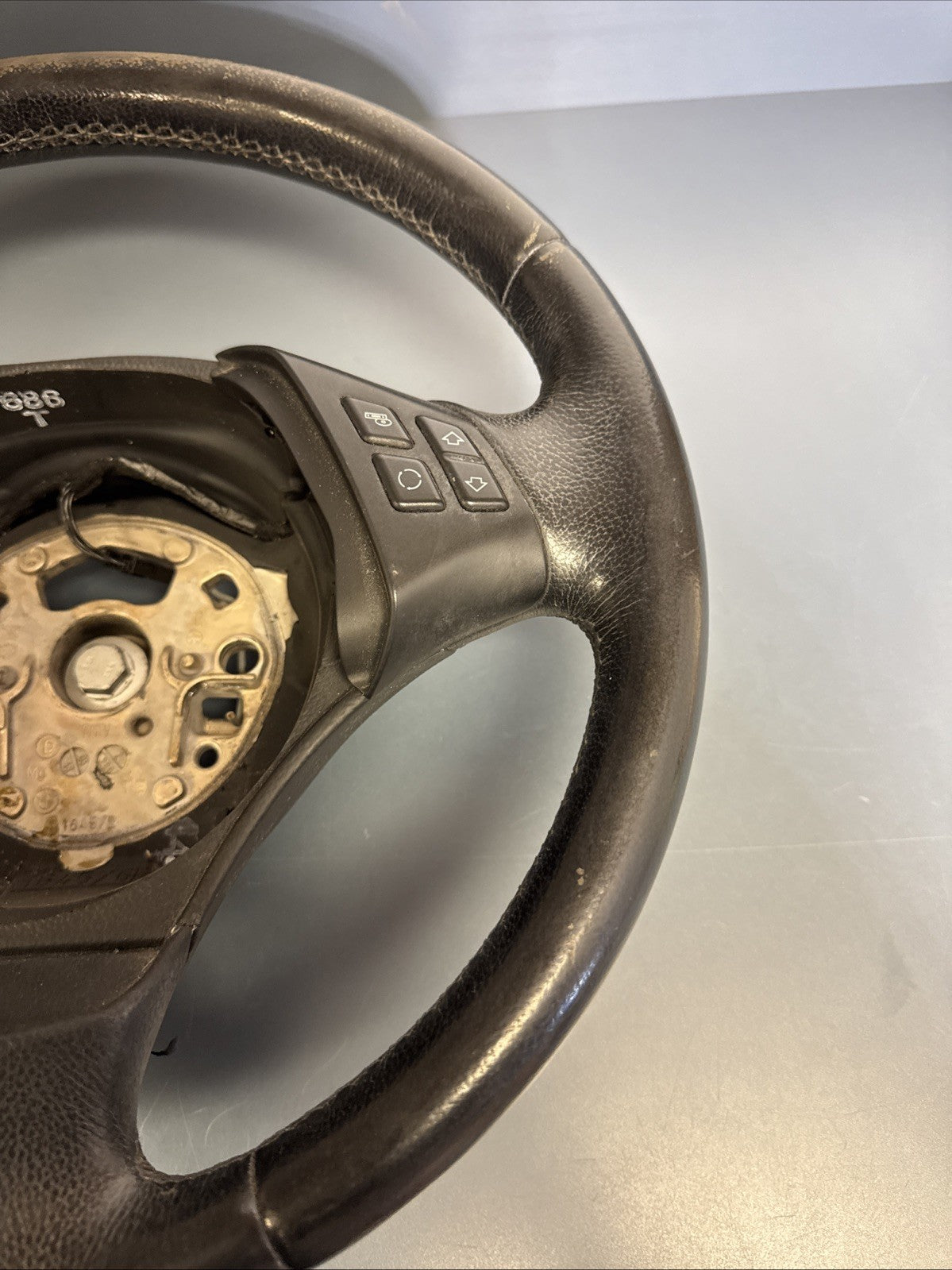 06-13 BMW E90 E91 3 SERIES STEERING WHEEL W/ SWITCHES BLACK OEM 6769547