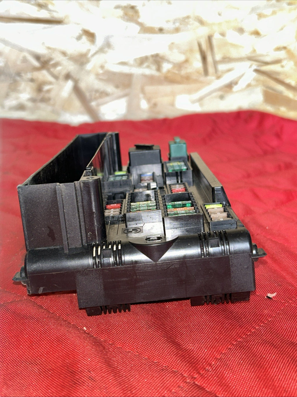 2011-2017 BMW X3 F25 front power distribution fuse relay box 9210863 OEM
