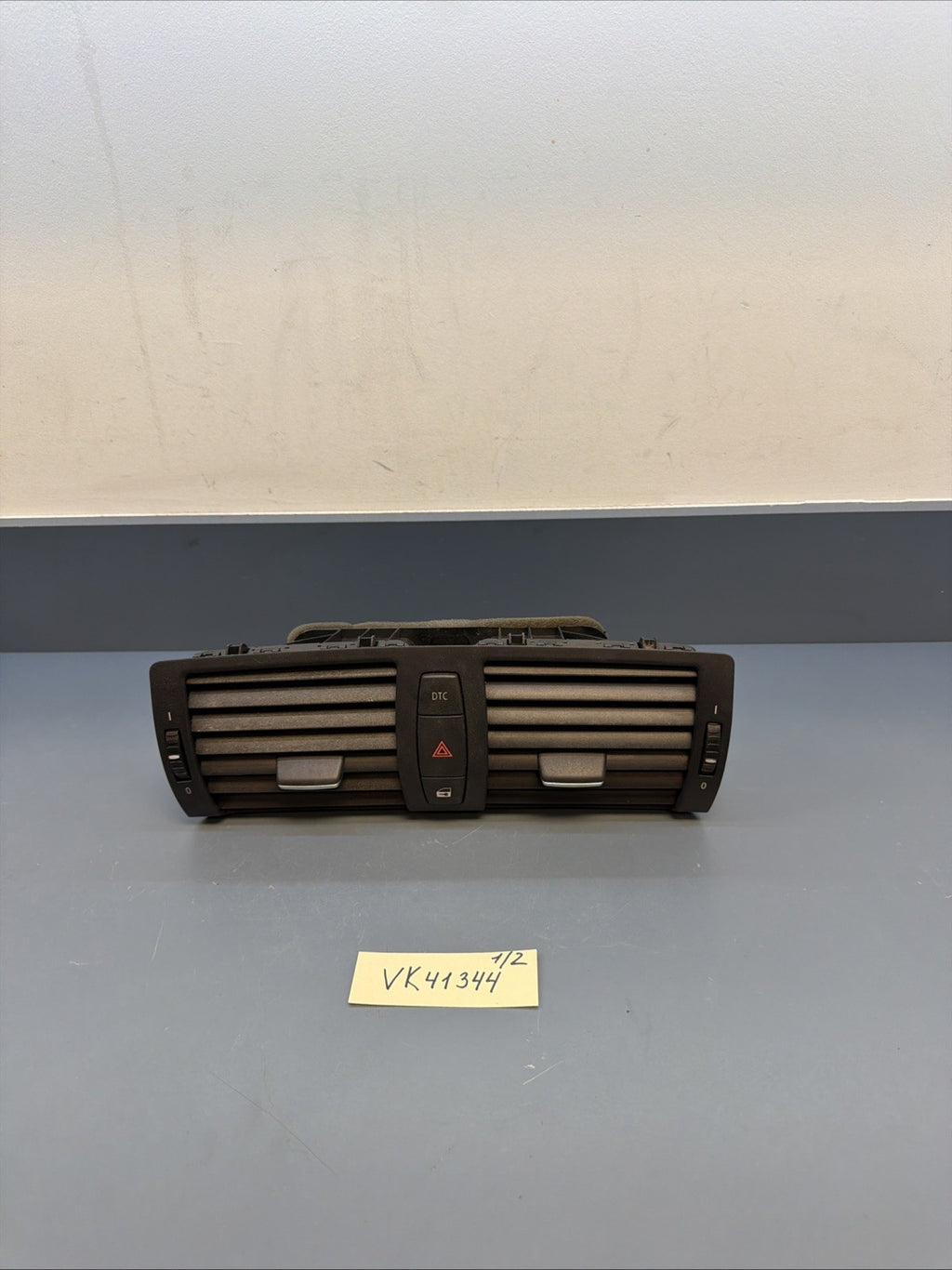 08-13 BMW E82 E88 128i 135i Central Dash Air Vent Hazard Light 7059189 OEM