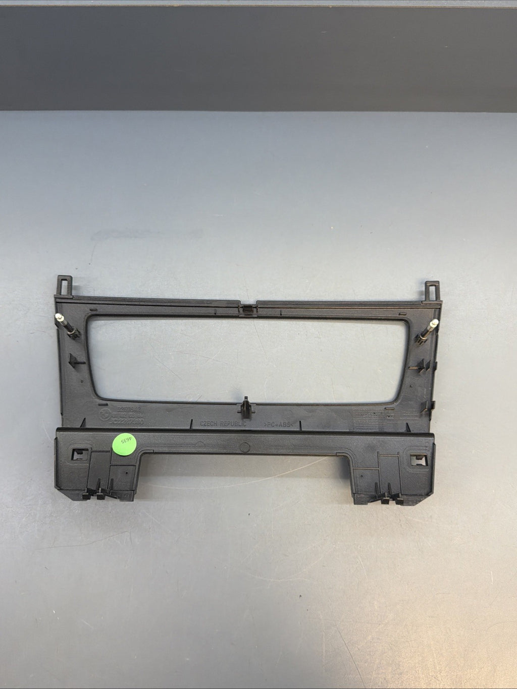 13-15 BMW X1 E84 Dashboard CIC Radio Headunit Bezel Trim 9257642 OEM