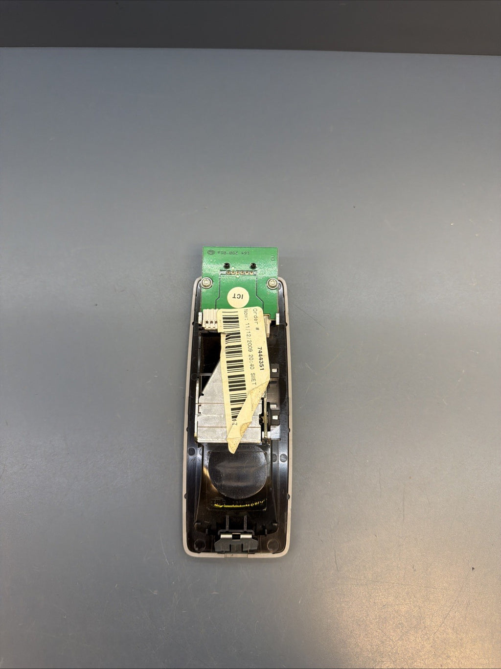 07-13 BMW E70 X5 REAR LEFT (DRIVER) SIDE DOME LAMP READING MAP LIGHT 6972973