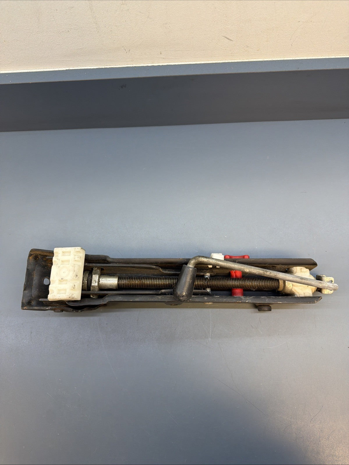 BMW E46 Trunk Jack Lifting Tool 6757131 OEM 99-06 323 325 328 330 M3
