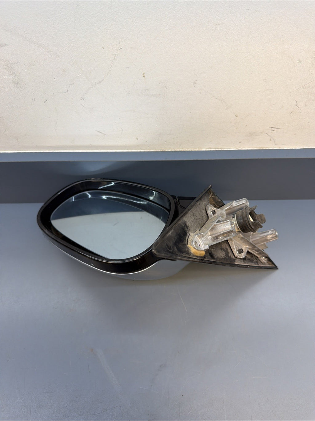2009-2011 BMW E90 E91 3 Series Right Passenger Side Door Mirror 7182695