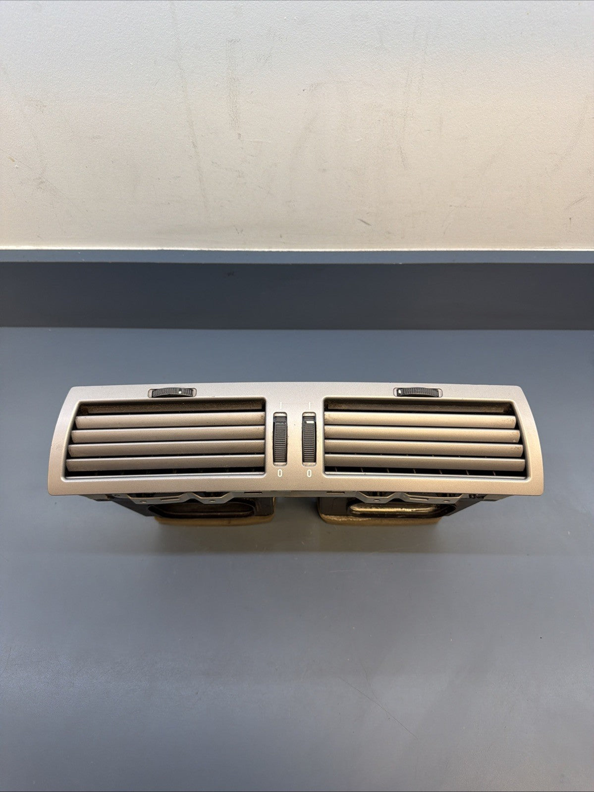 OEM 2002-2008 BMW 750Li E65 E66 Center Dash AC Air Vent Silver 8223599