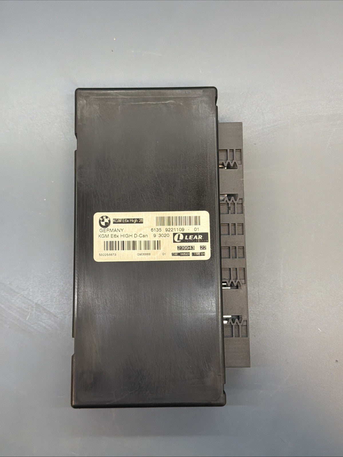 2008-2009-2010 BMW E60 E63 E64 535i GATEWAY THEFT LOCKING CONTROL MODULE 9221109
