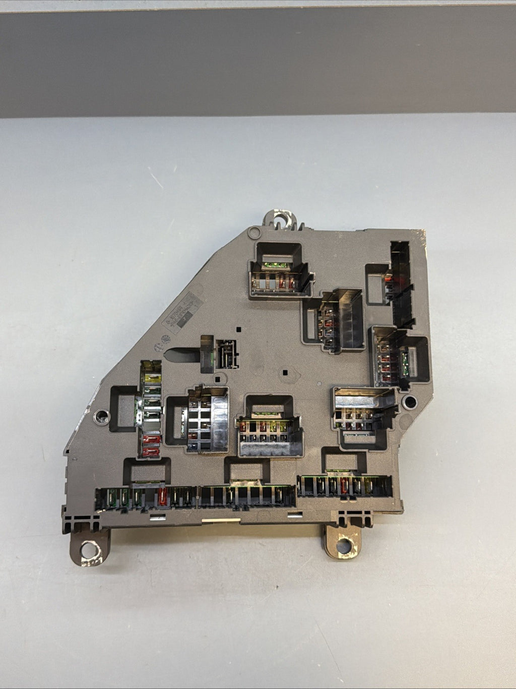 2011-2016 BMW F06 F10 550i 535i 528i Rear Fuse Relay Distribution Box 9264923