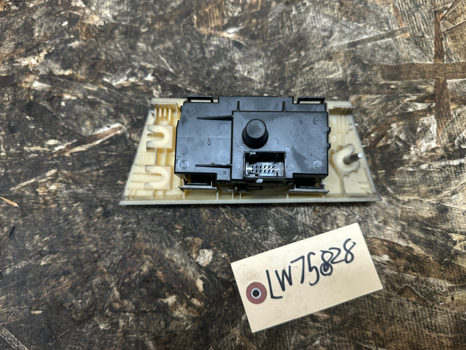 BMW 05-12 E90 3 SERIES HEADLIGHT FOG LIGHT CONTROL SWITCH DARK GRAY OEM 6938864